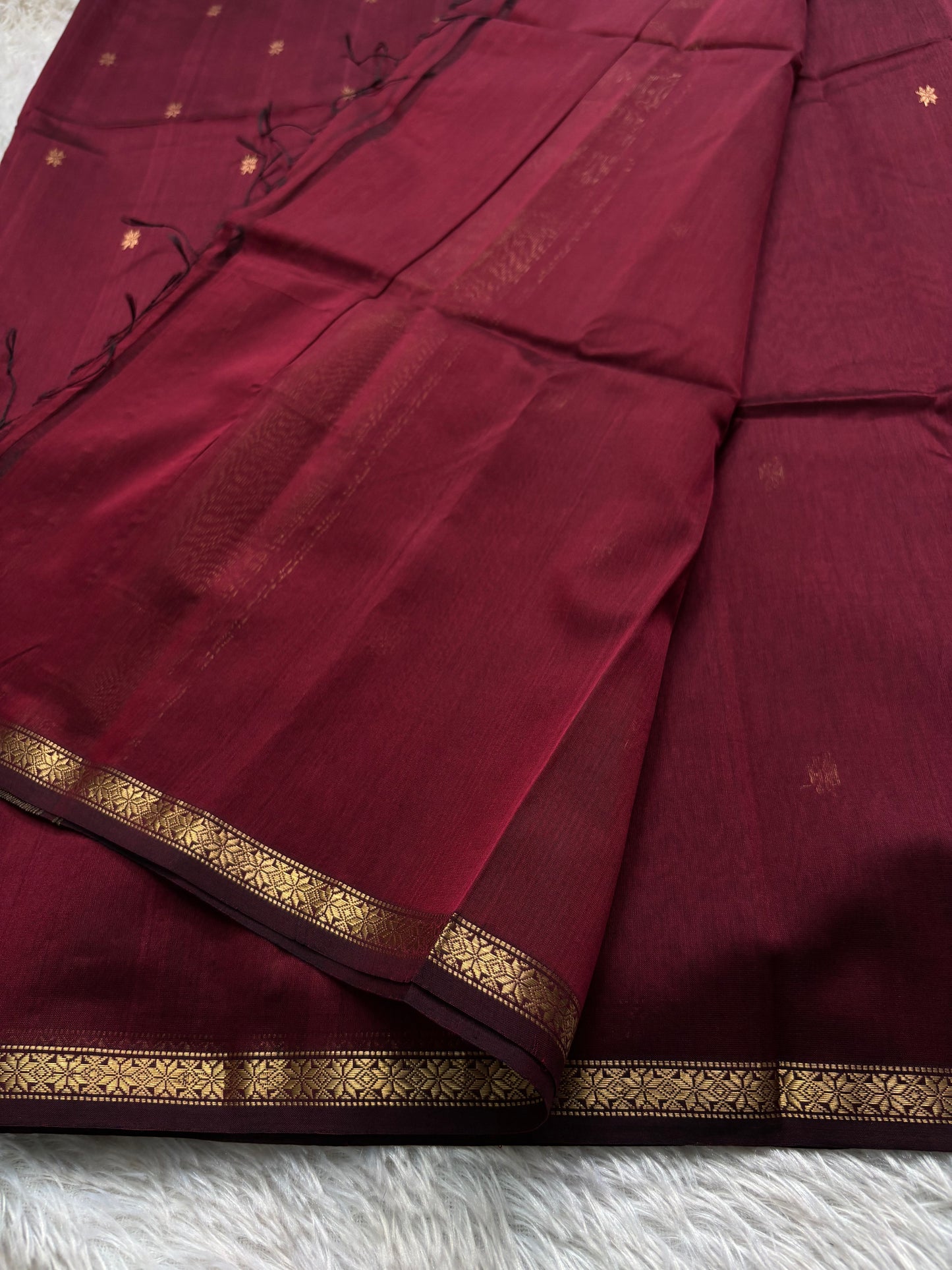 MCS103 : Solid Maroon