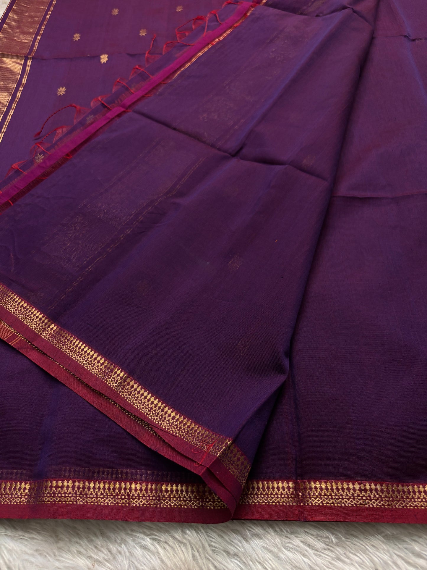 MCS103 (2D) : Purple-maroon