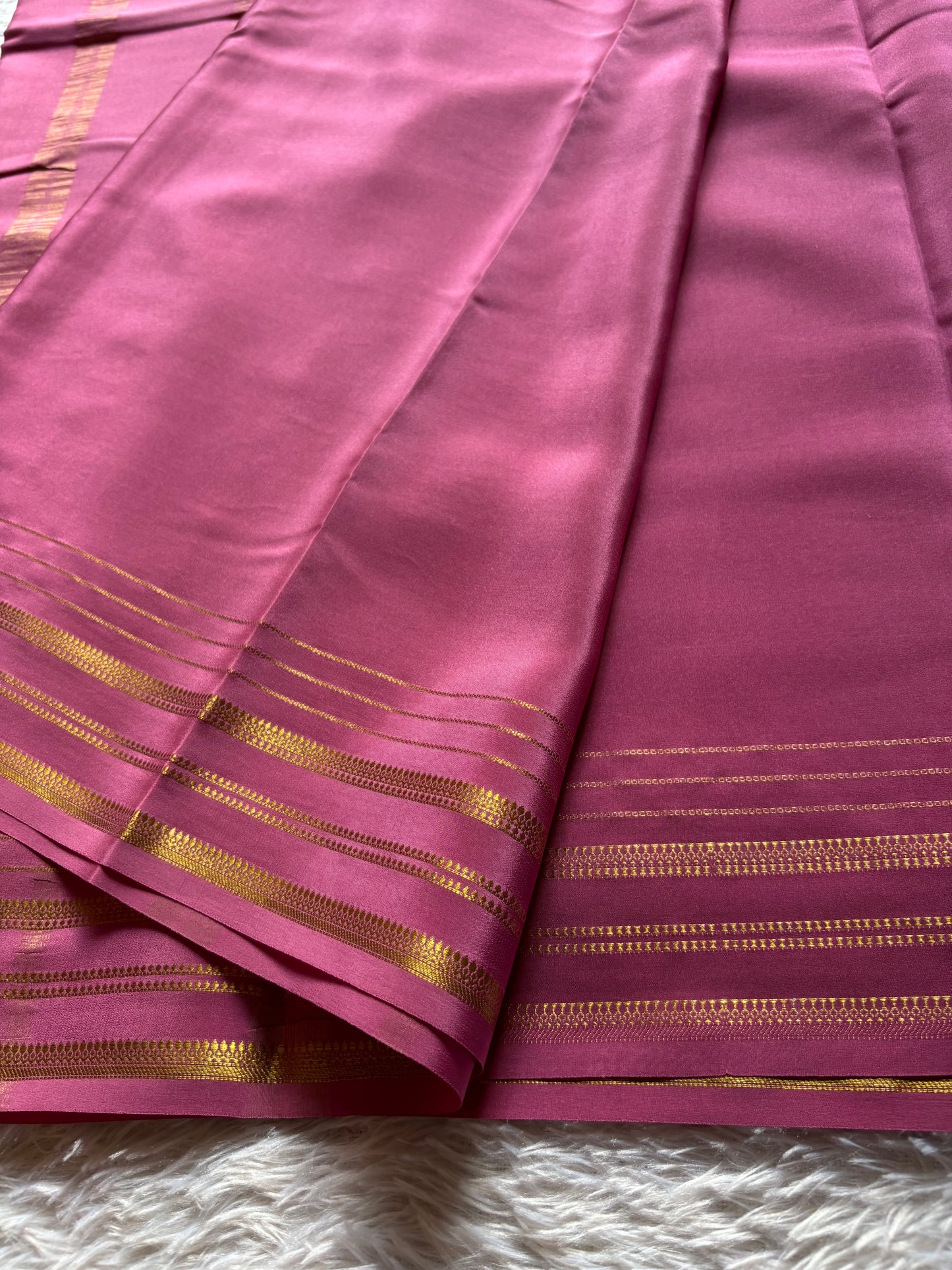 Tanuja : Solid Onion pink