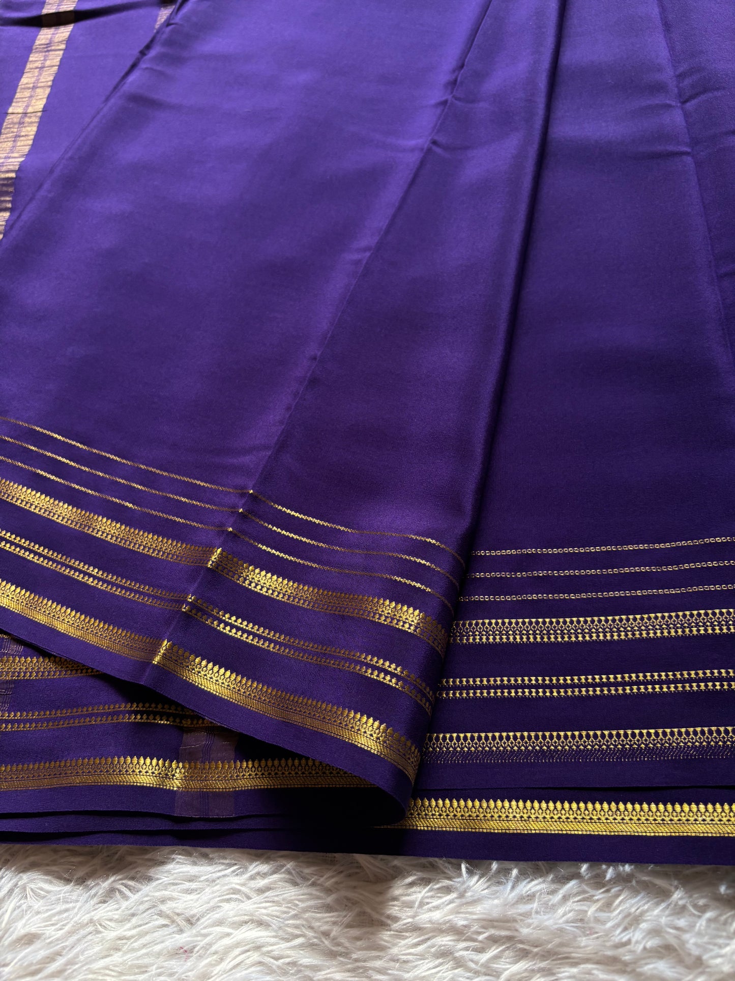 Tanuja : Solid Navy blue