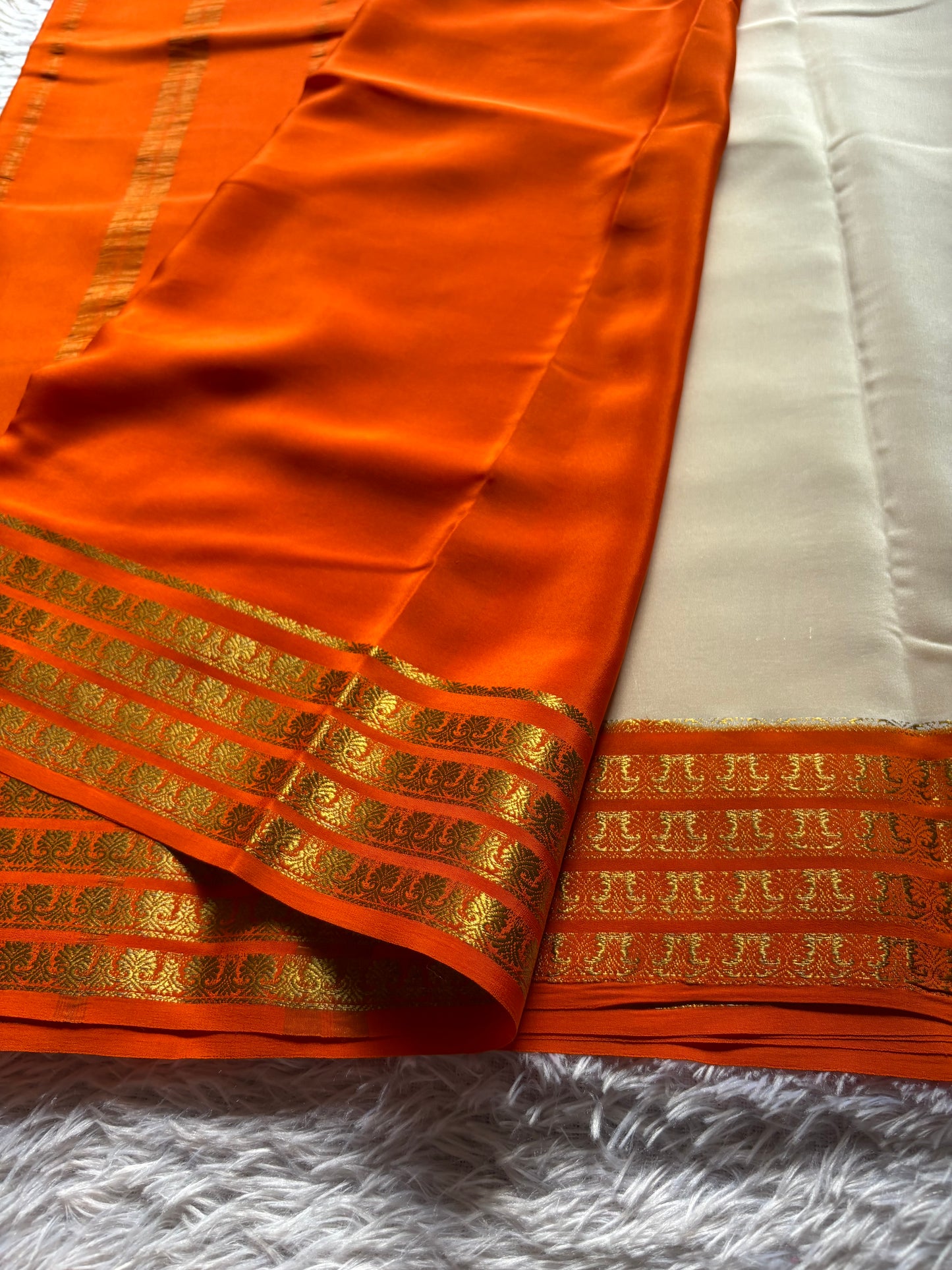 Mohana (2D) : Off white-orange