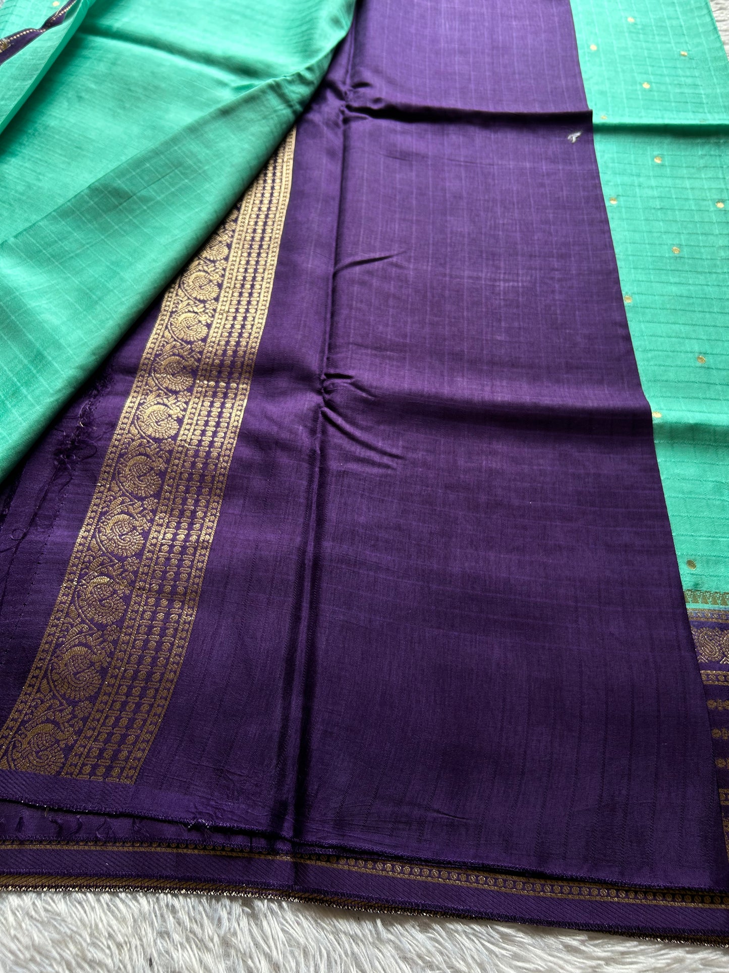 SS111 (2D) : Sea green-violet