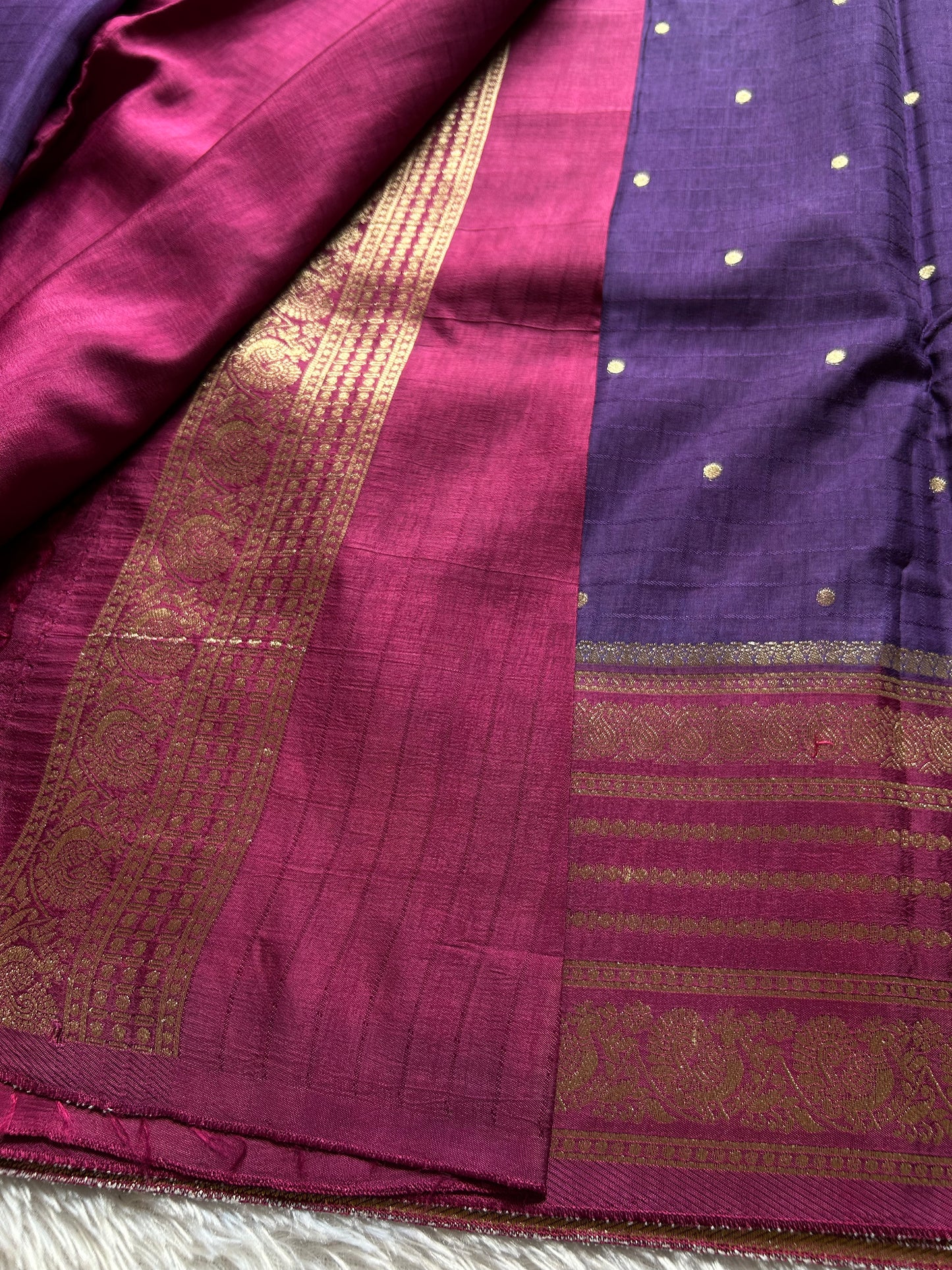 SS111 (2D) : Violet-magenta pink