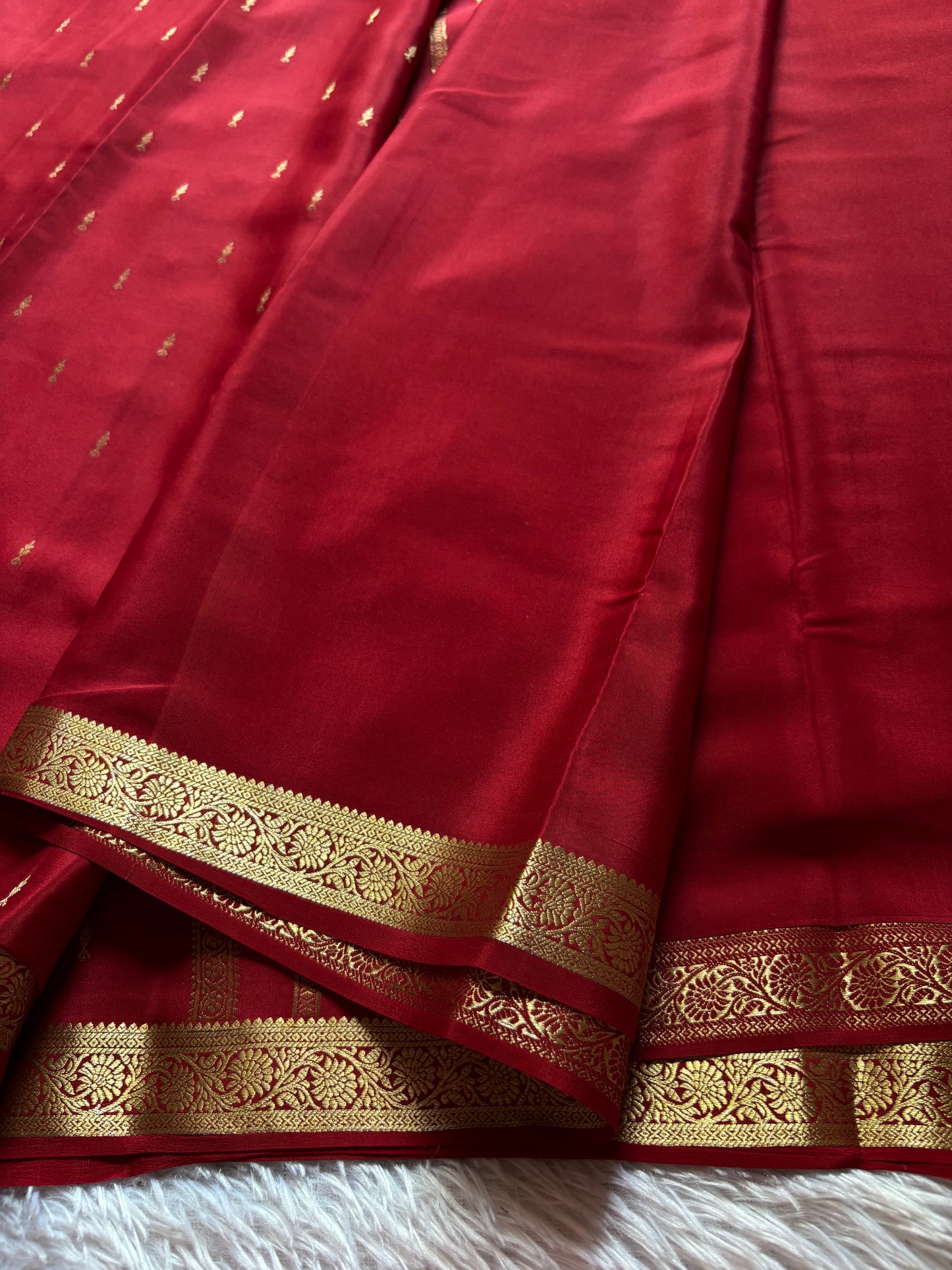 Spoorthi : Solid Dark red