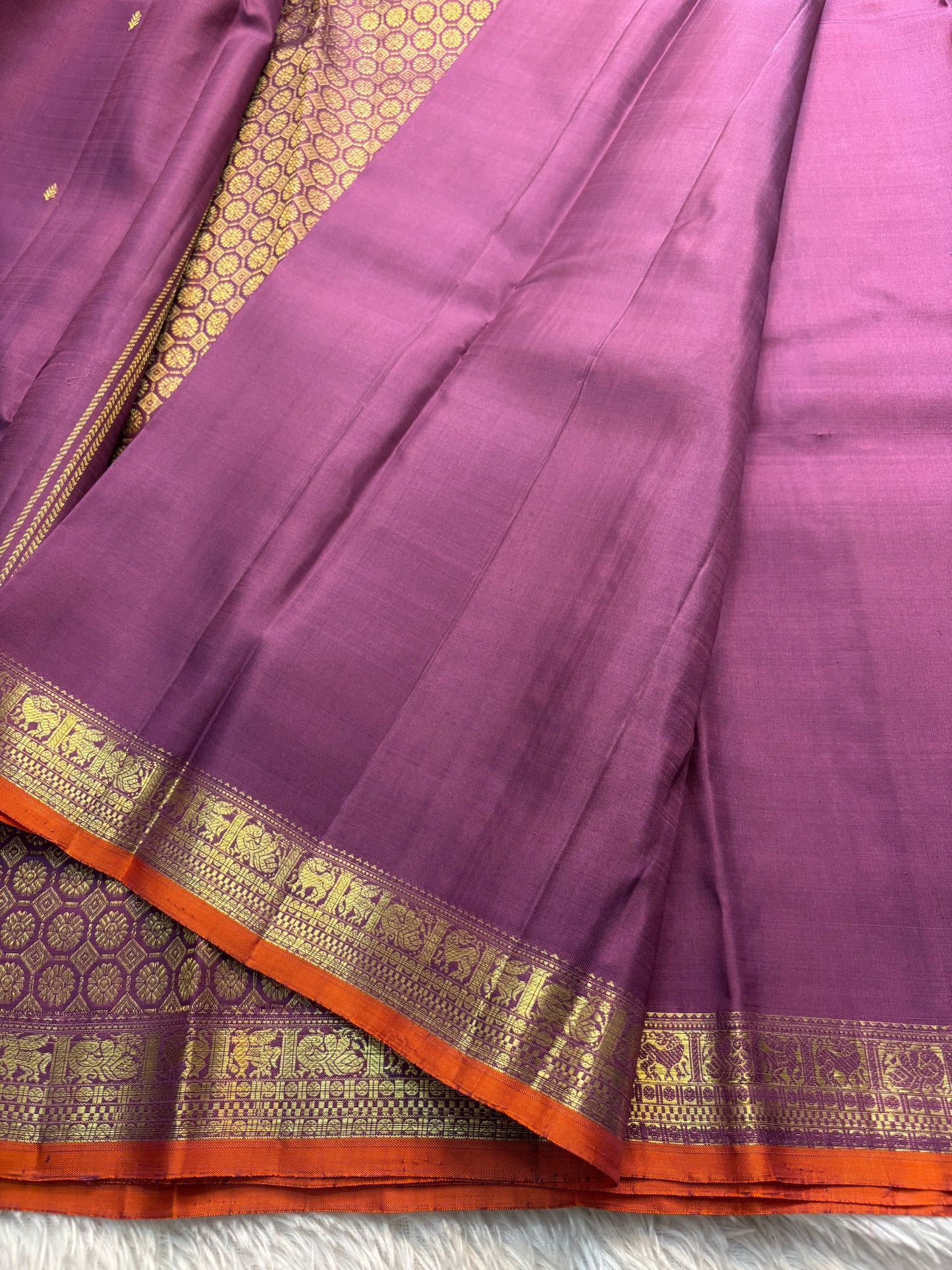 Sundari (2D) : Dark onion pink-rust orange