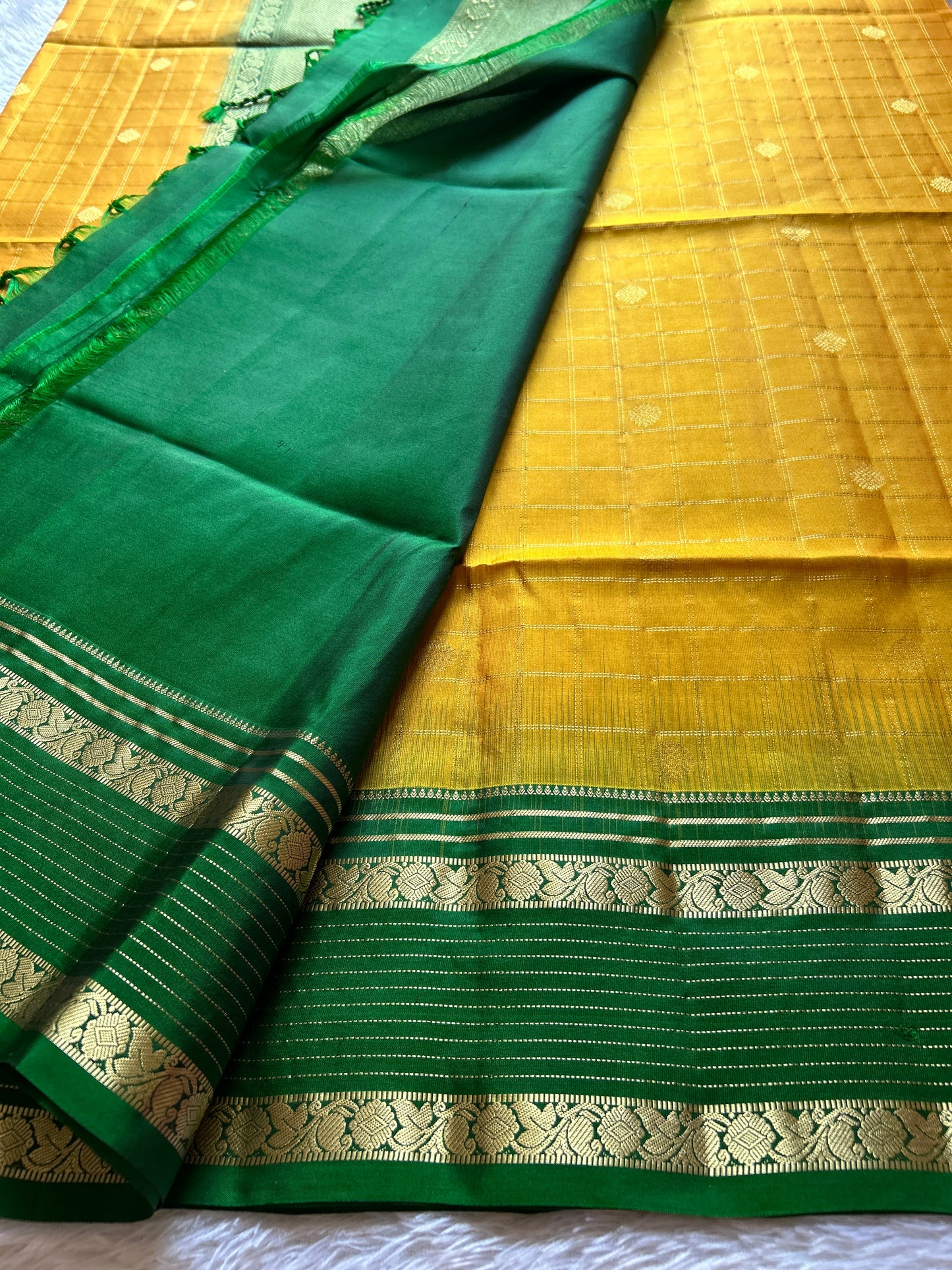 Gomathi (2D) : Golden yellow-bottle green