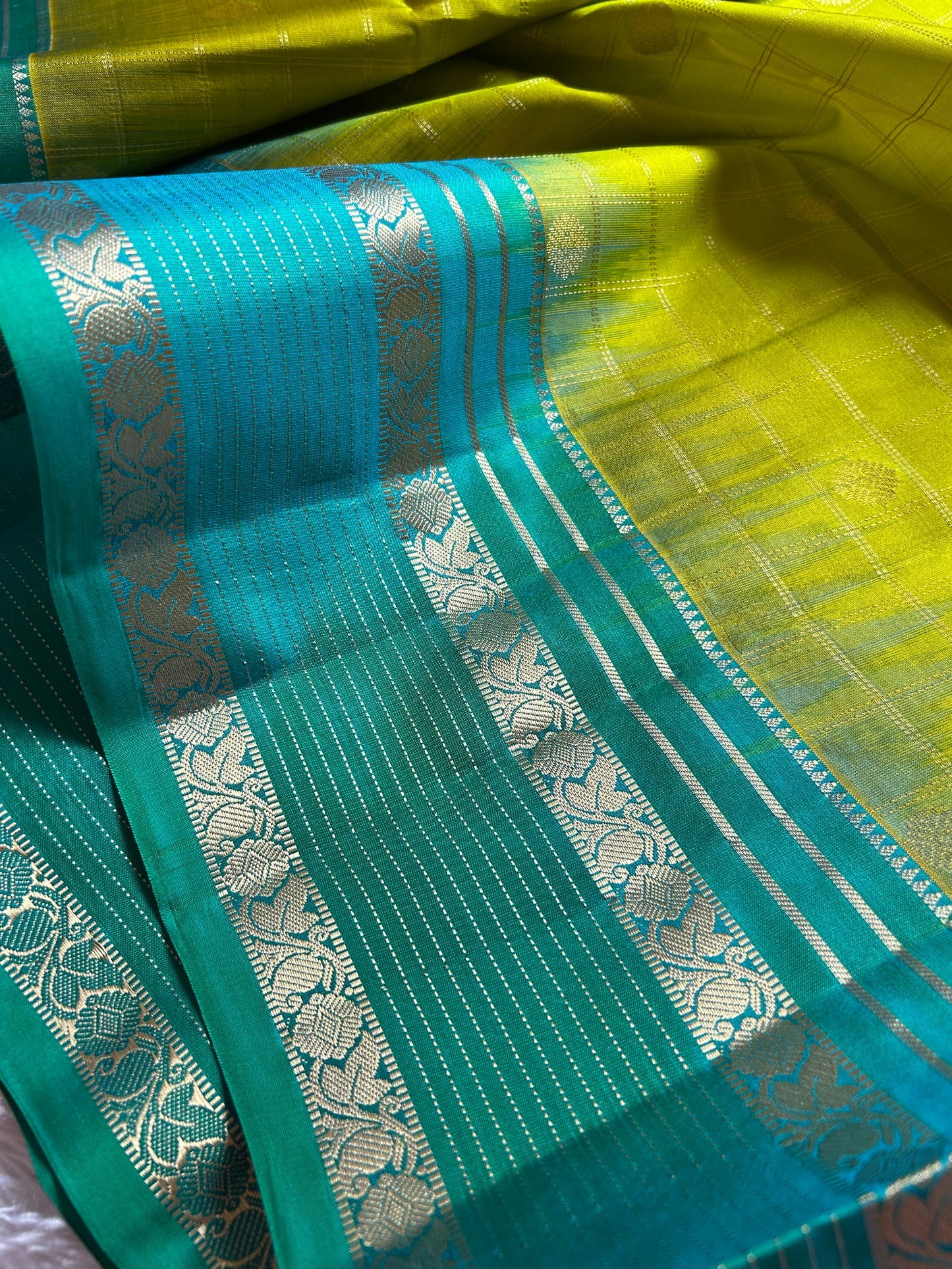 Gomathi (2D) : Olive-turquoise