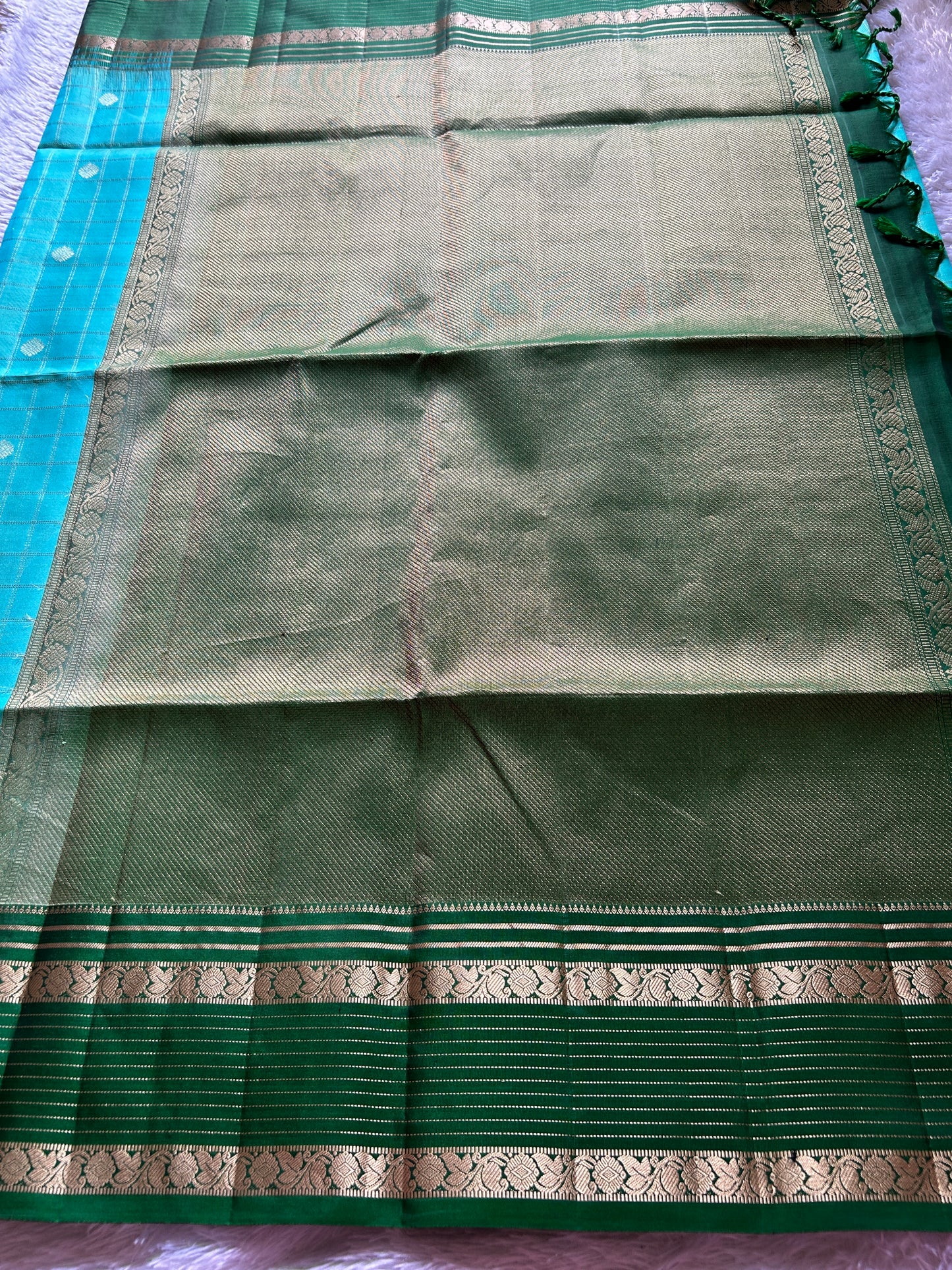 Gomathi (2D) : Turquoise-bottle green