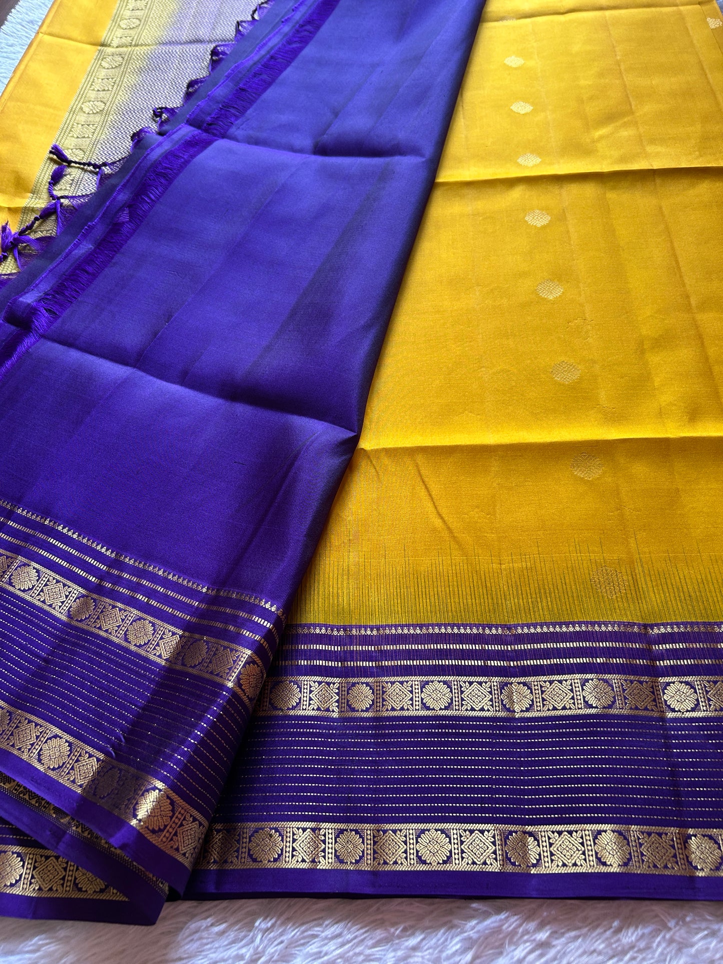Janani (2D) : Golden yellow-royal blue