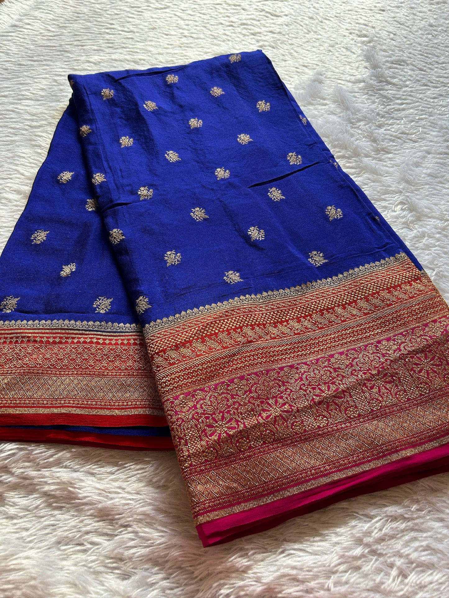 Trishika (3D): Royal blue-orange-pink