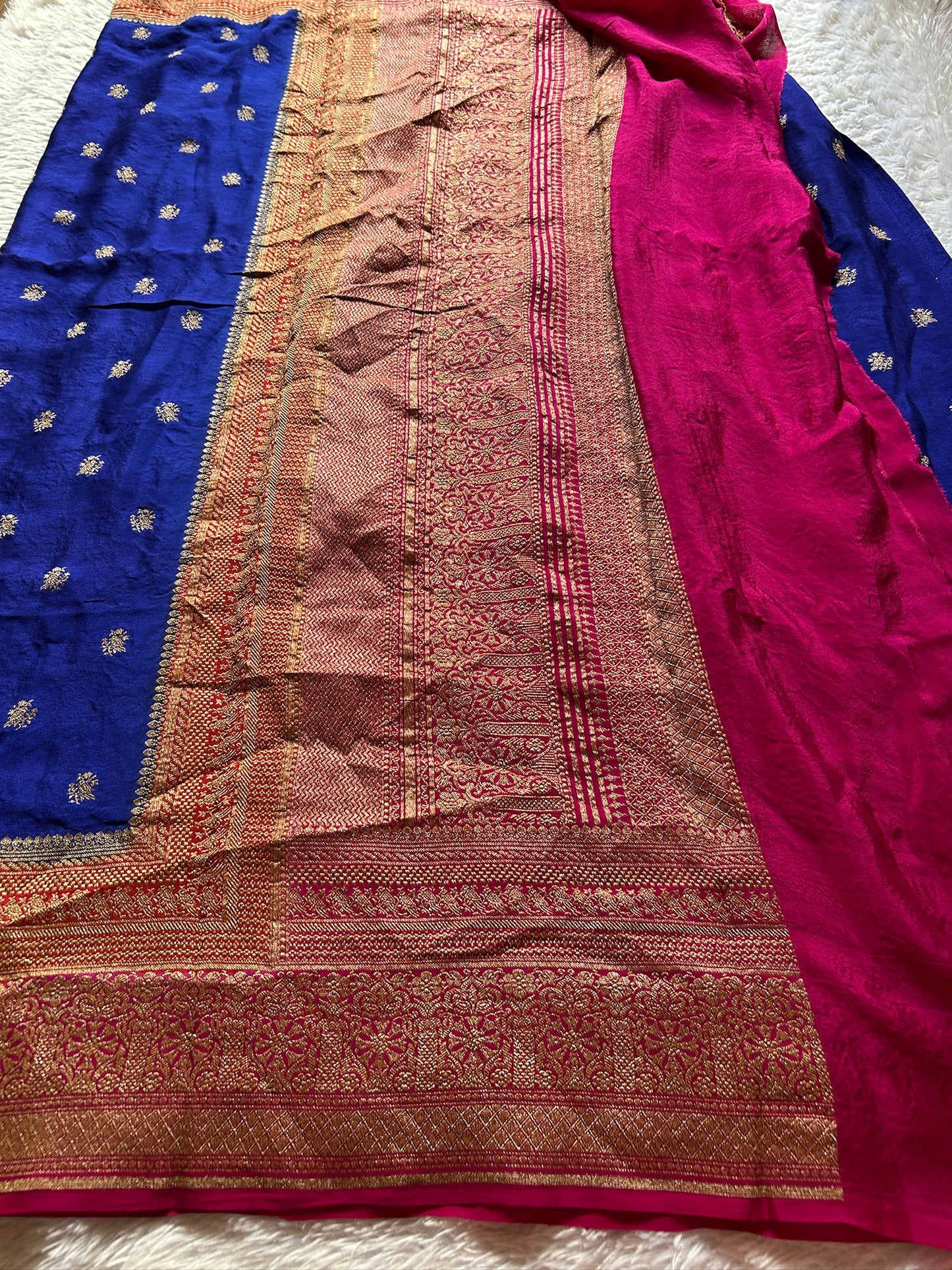 Trishika (3D): Royal blue-orange-pink