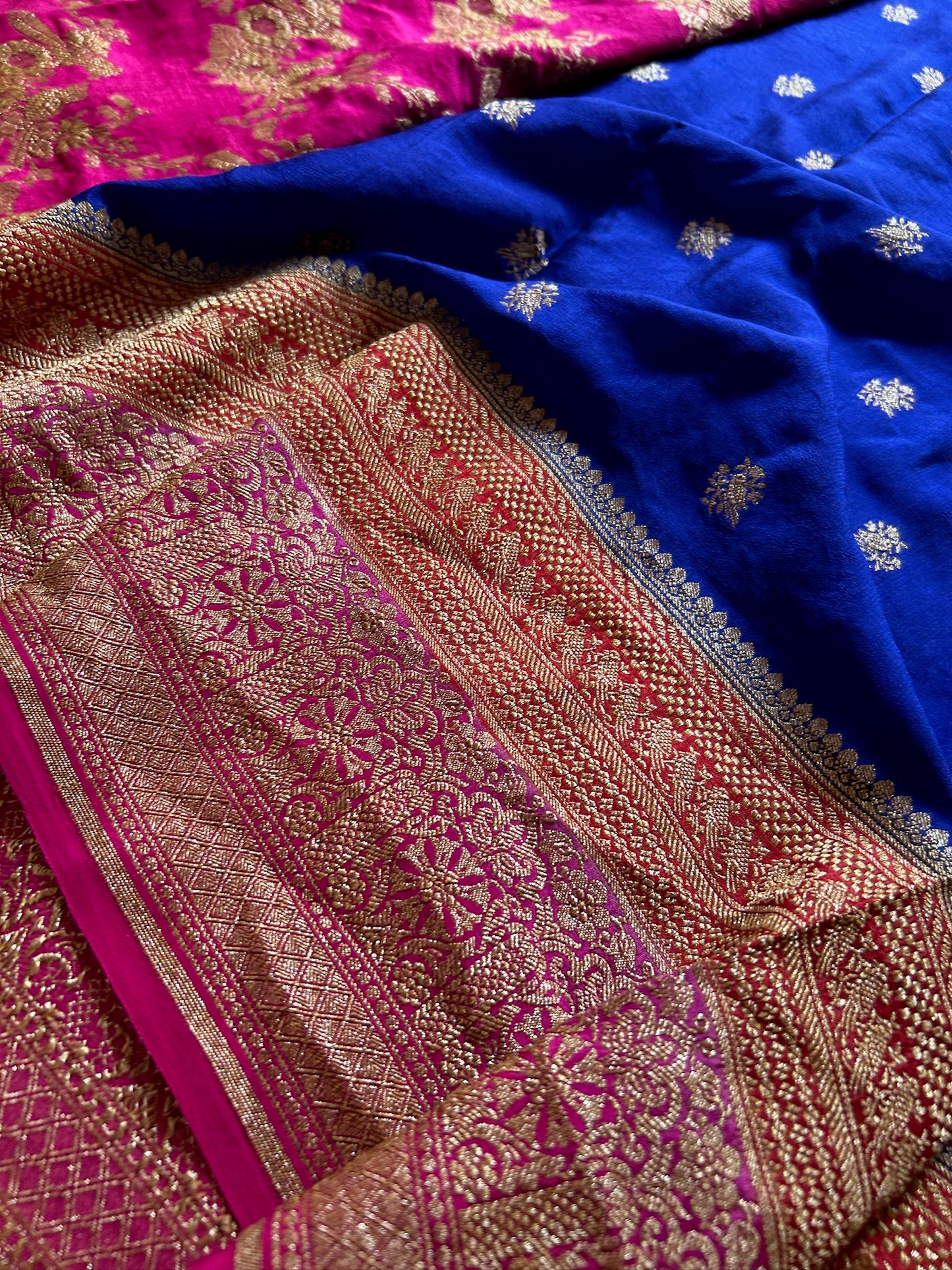 Trishika (3D): Royal blue-orange-pink