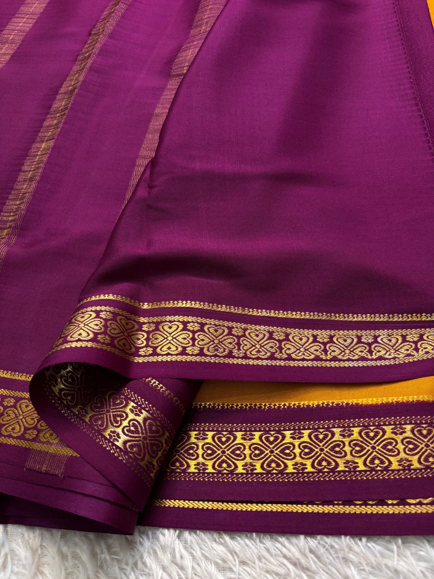 Champaka (2D) : Golden yellow-dark magenta