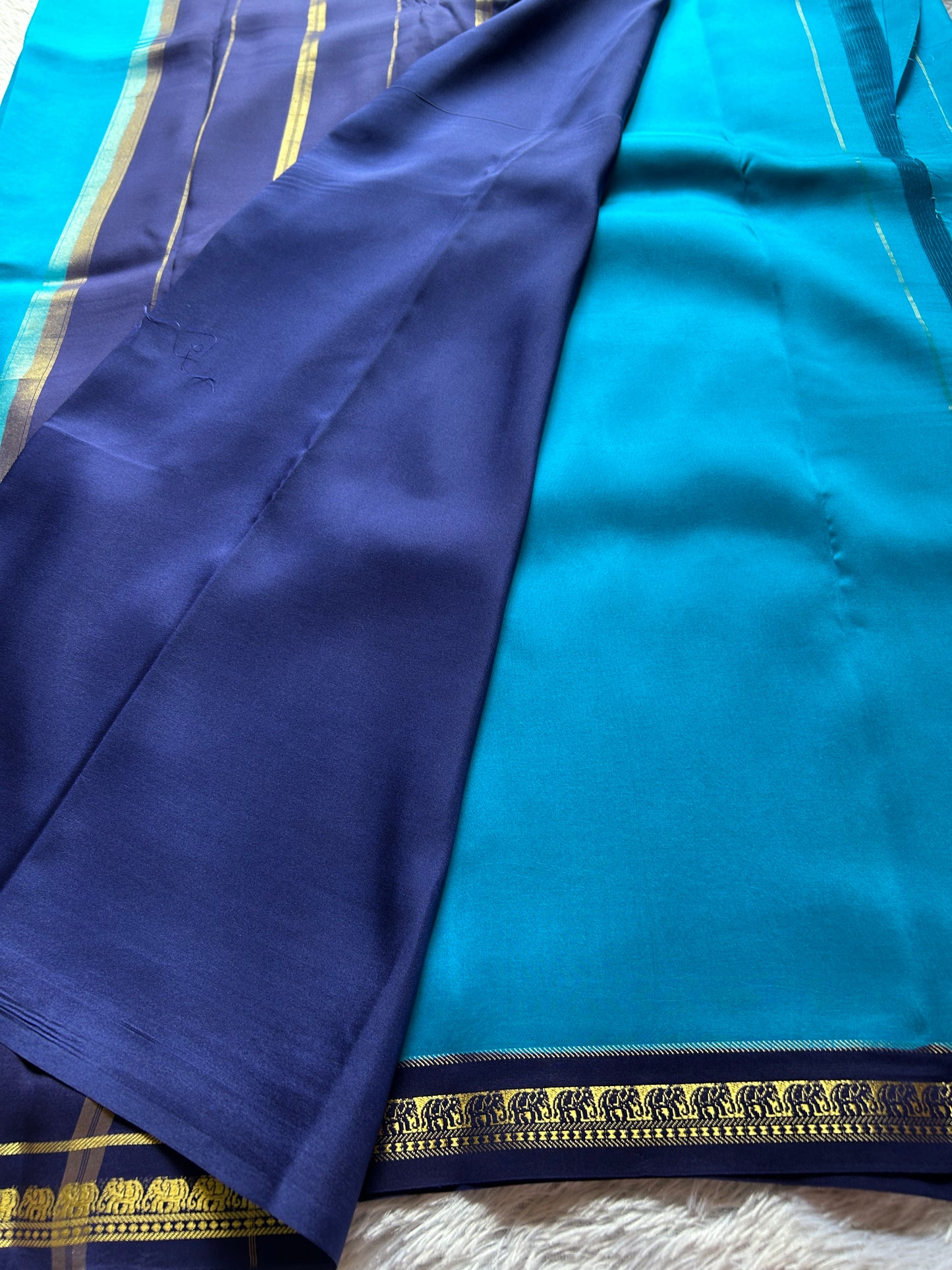 Gowri (2D) : Ananda blue-navy blue