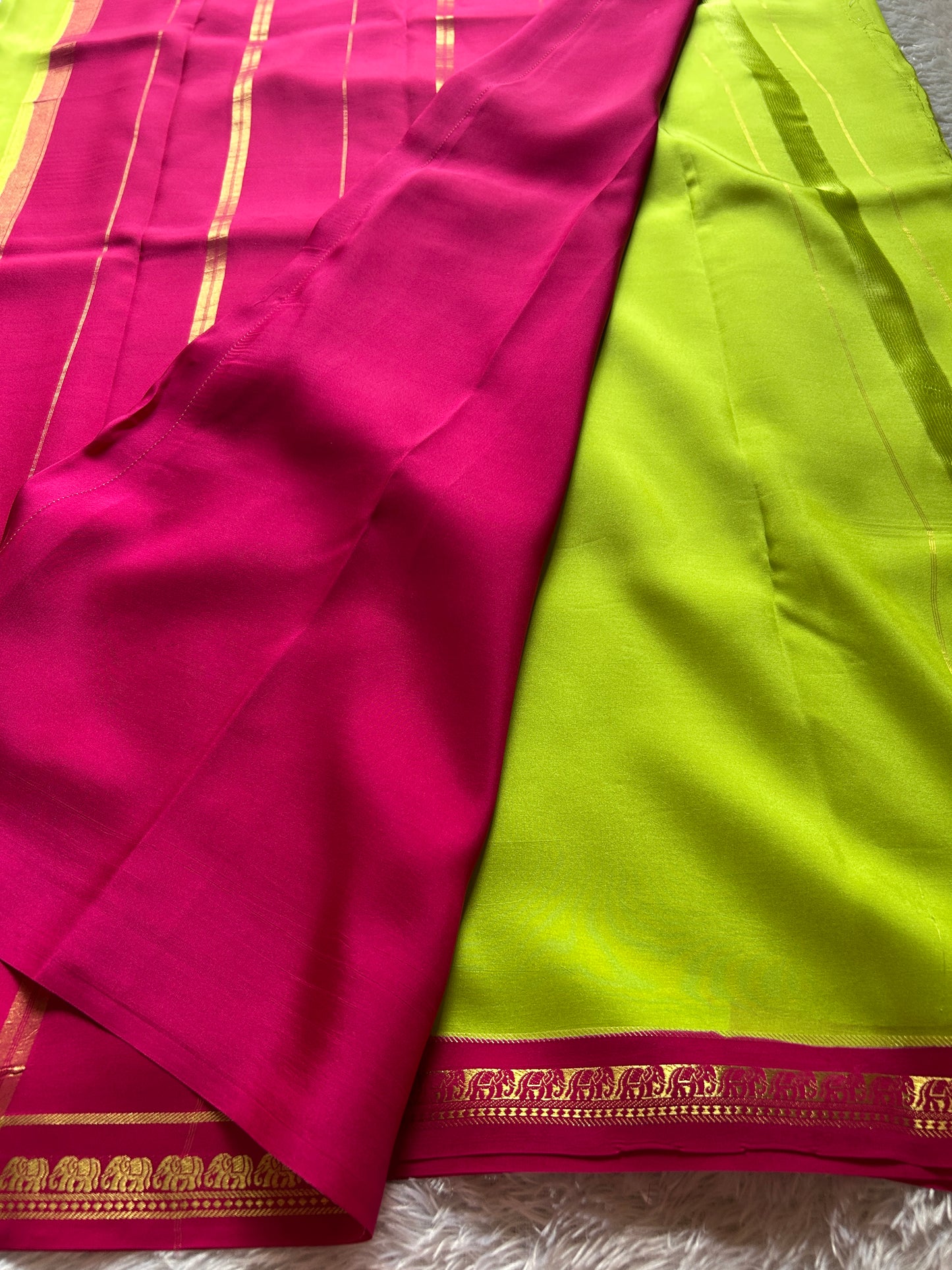 Gowri (2D) : Light parrot green -pink