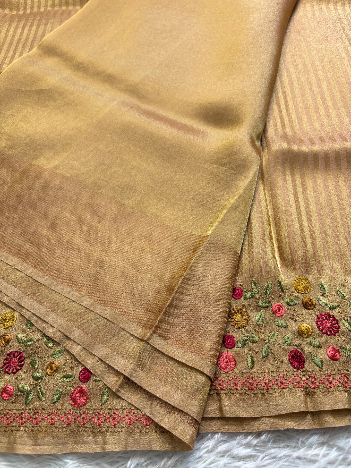 NYD117 : Solid Rose gold