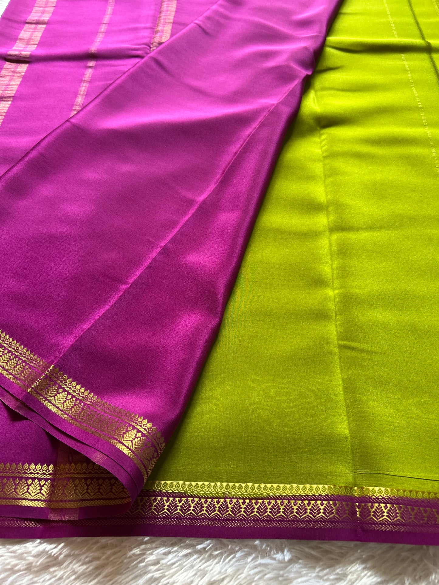Jyothi (2D) : Mehendi green-magenta
