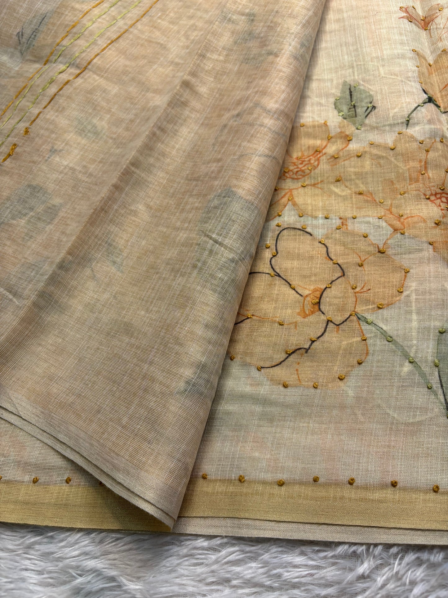 NYD120 (2D) : Off white-pastel yellow