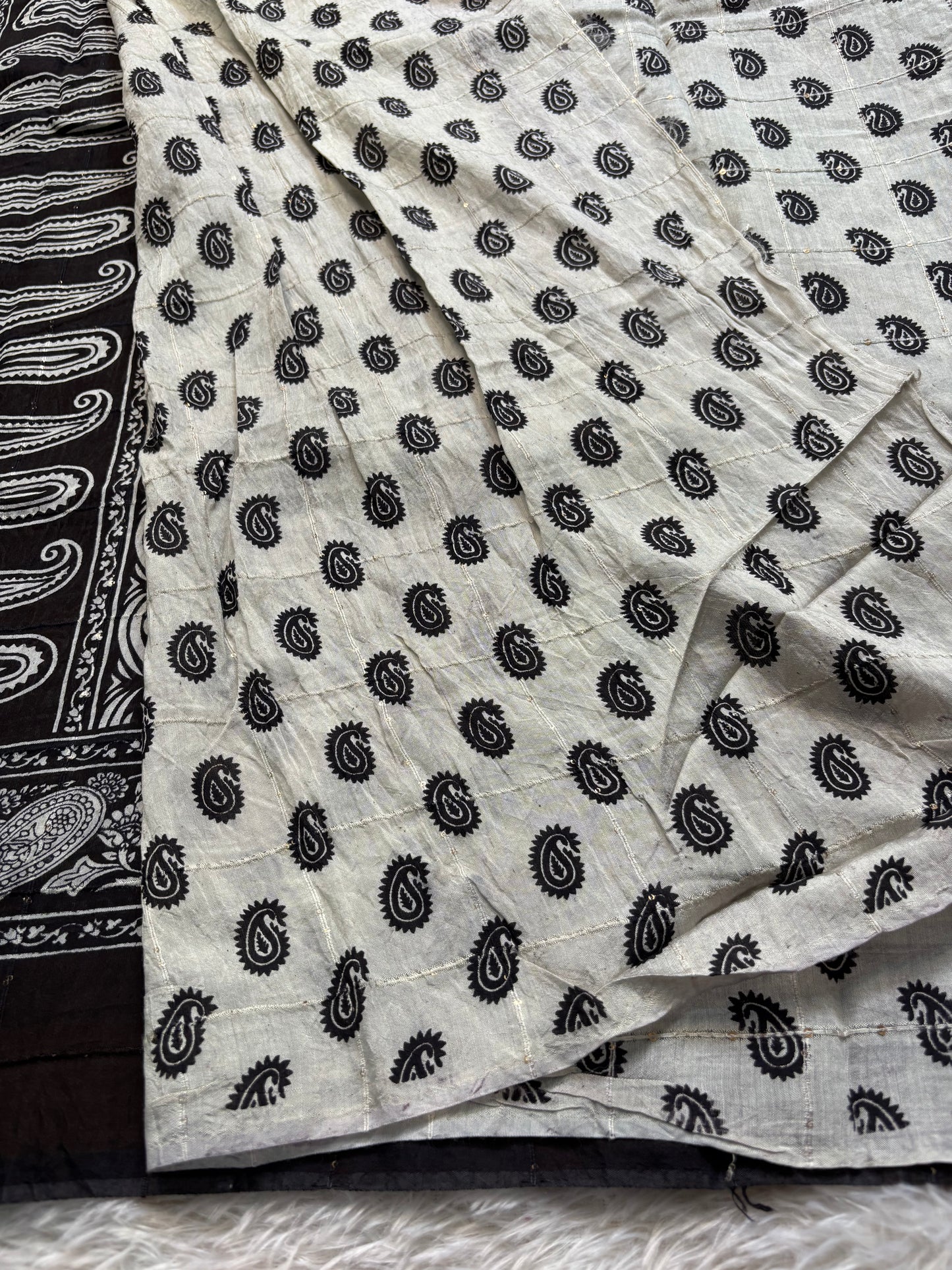 NYD121 (2D) : Maroon-black