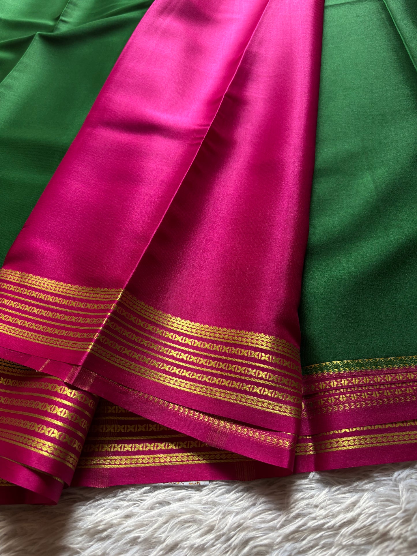 Deeksha (2D) : Dark green-rani pink