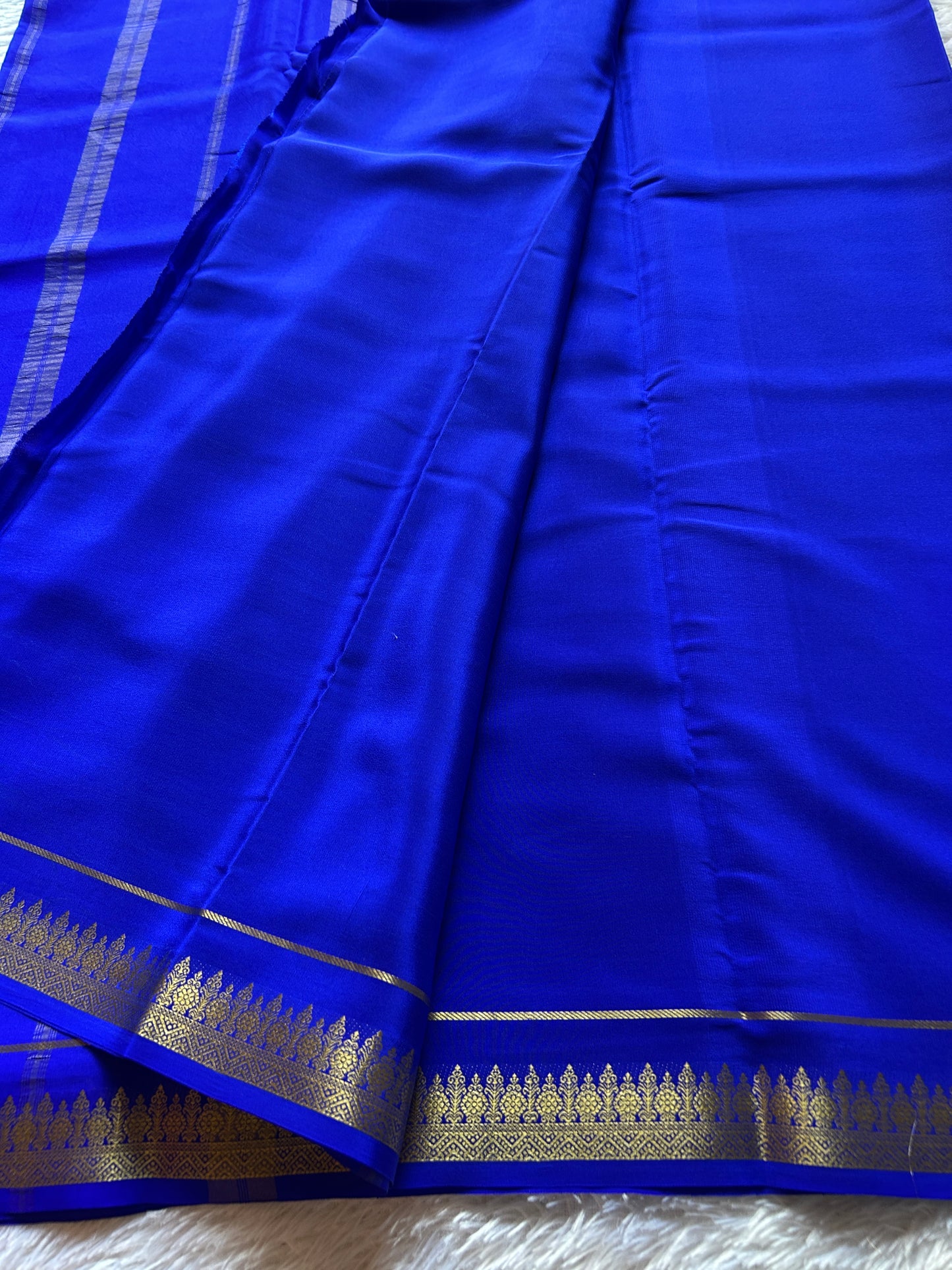 Kanaka : Solid Royal blue