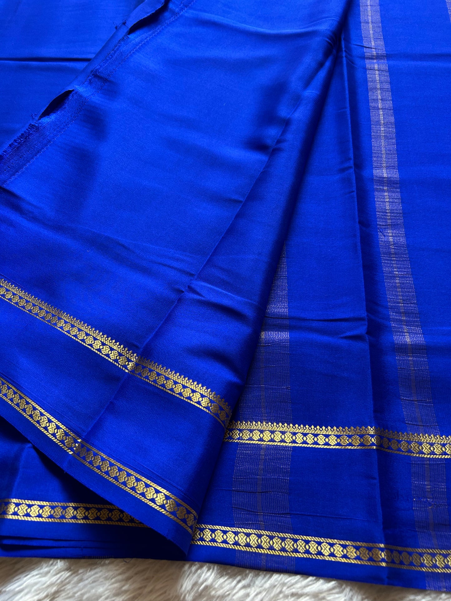 Shakthi : Solid Royal blue