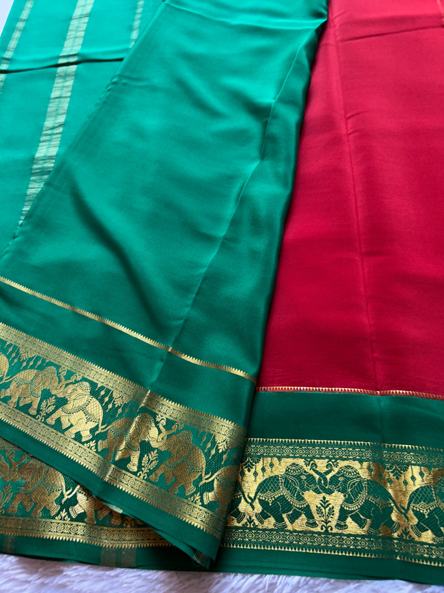 Gajanana (2D) : Red-Bottle green