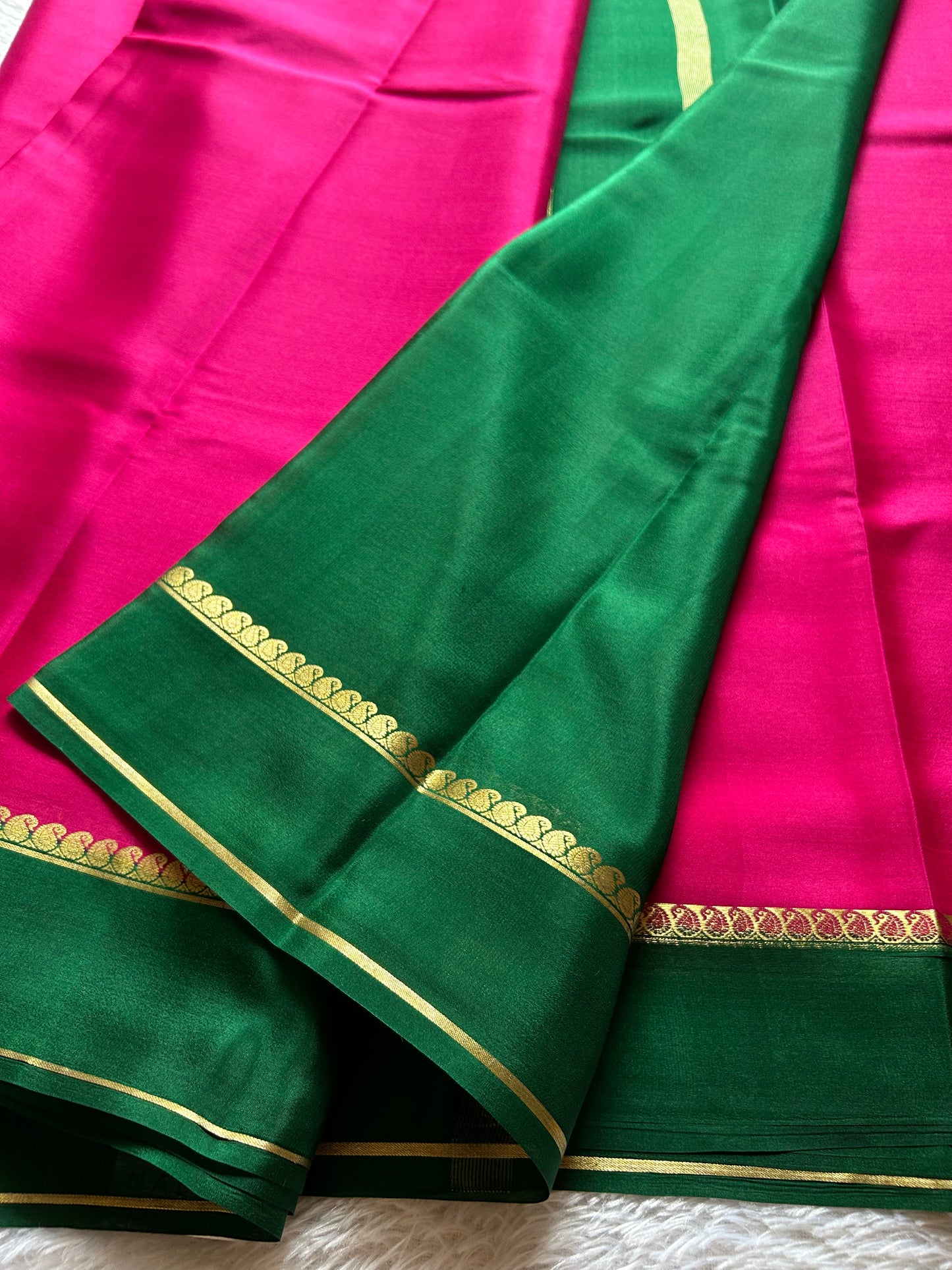 Mala (2D) : Bright pink-green