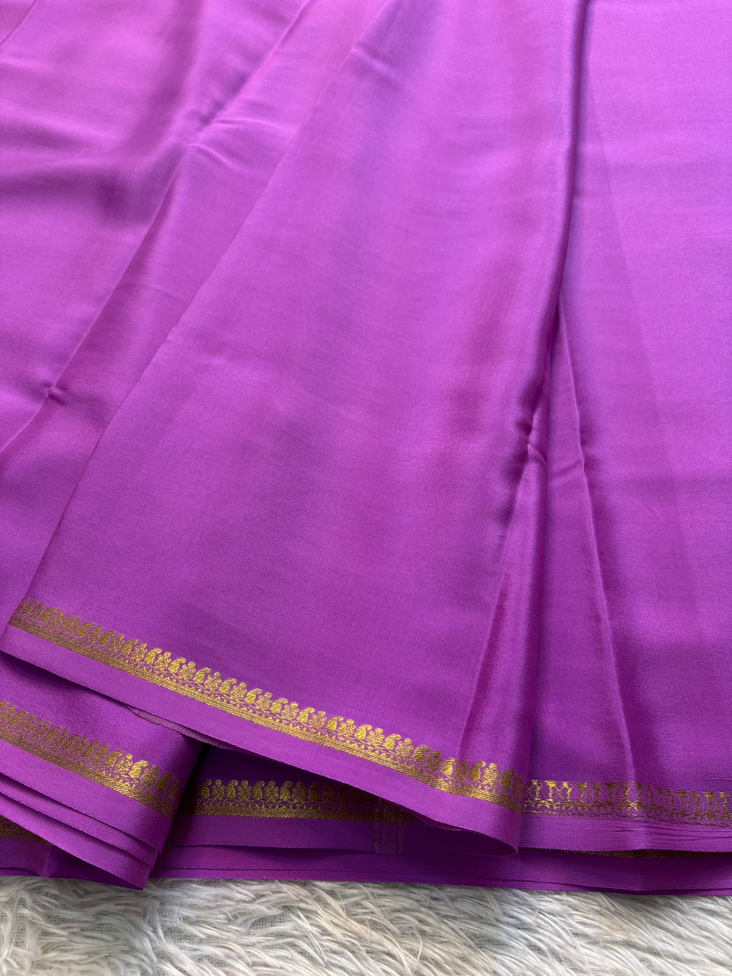 Vandana : Solid Bright magenta