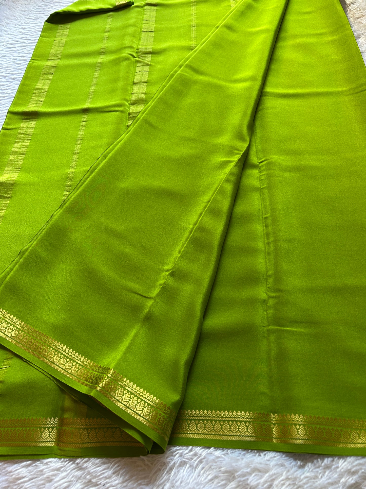 Jyothi : Solid Mehendi green