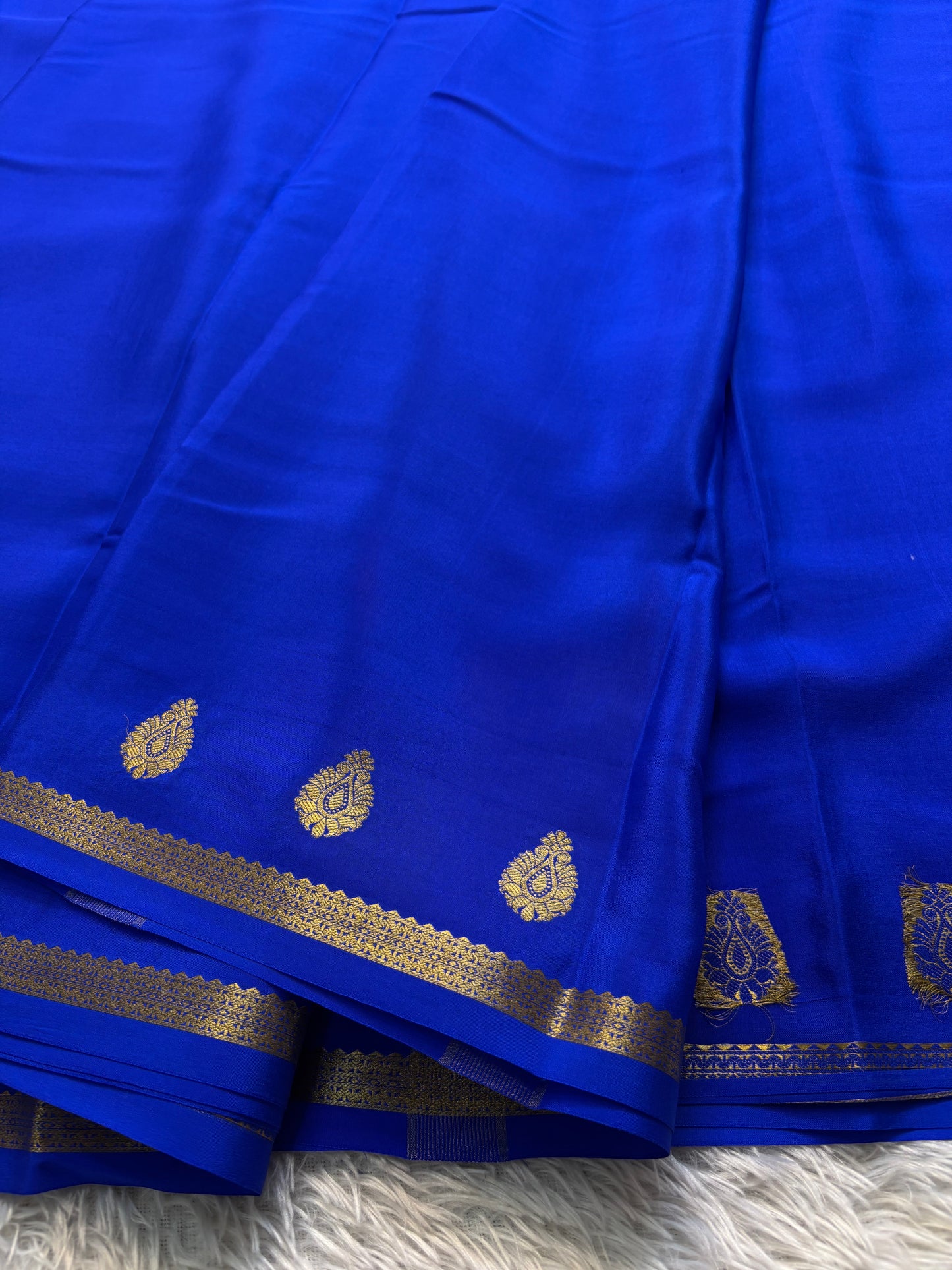 Swathi : Solid Royal blue