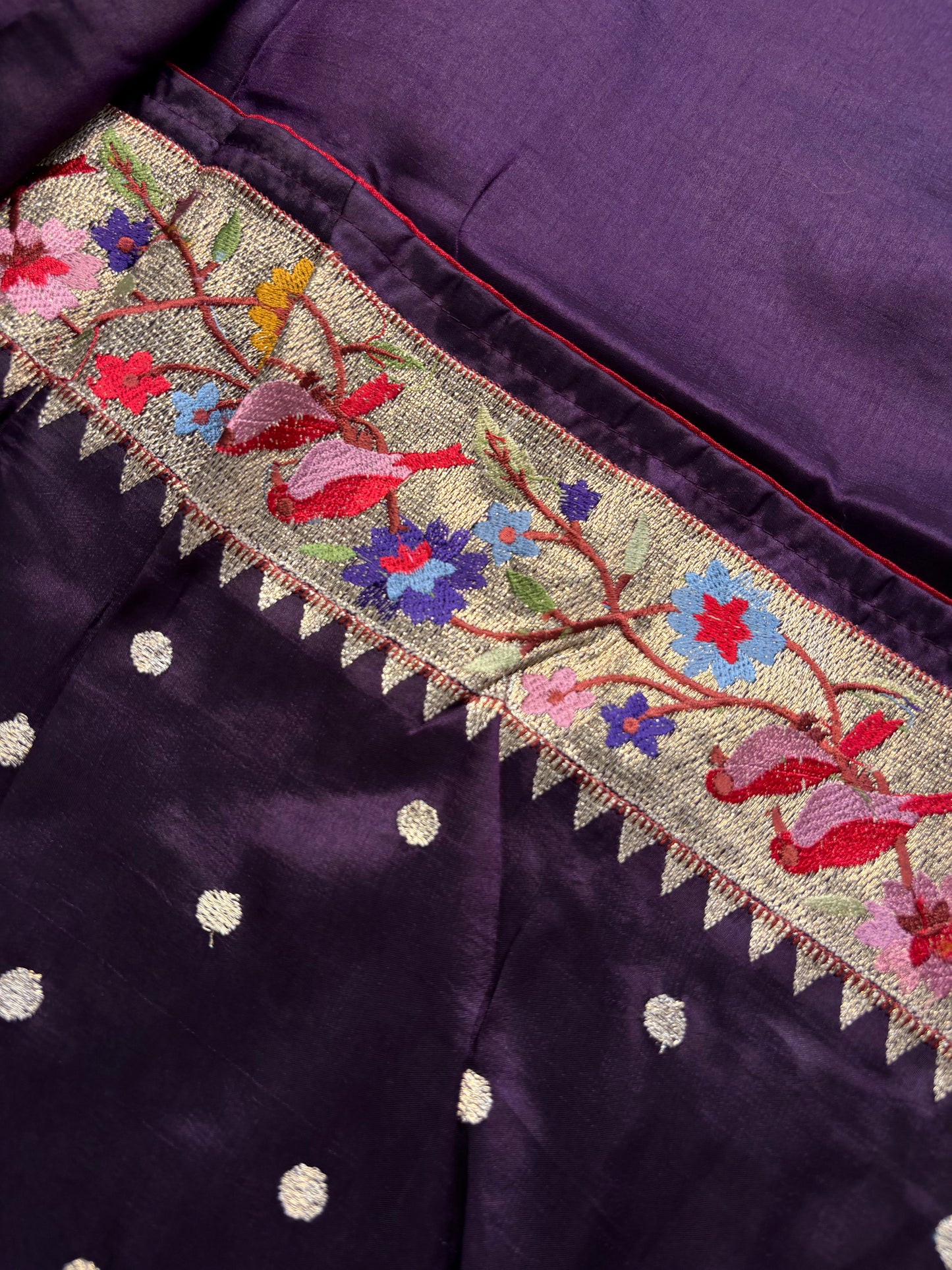 NYD122 (2D) : Dark purple-gold