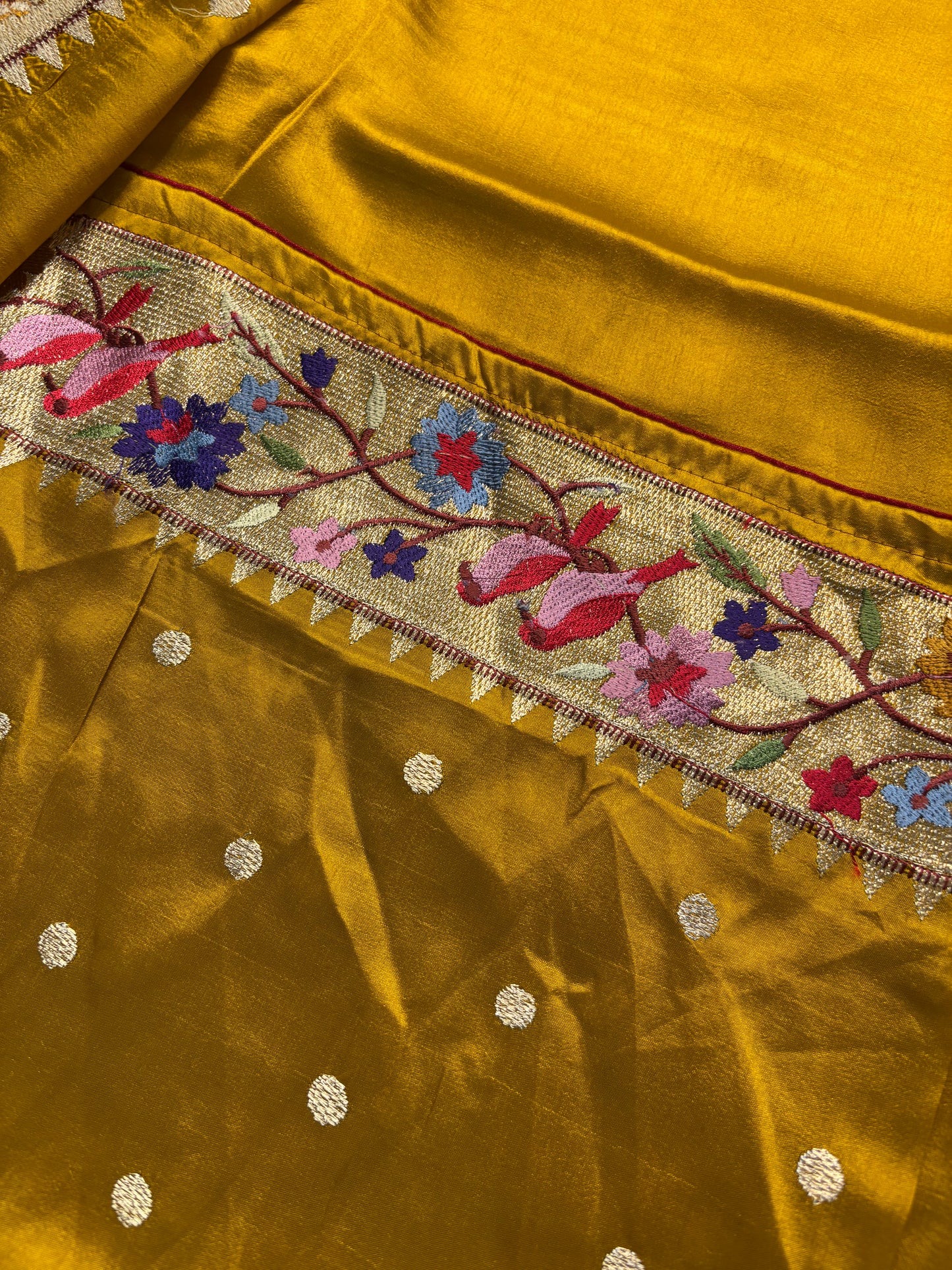 NYD122 (2D) : Golden yellow-gold