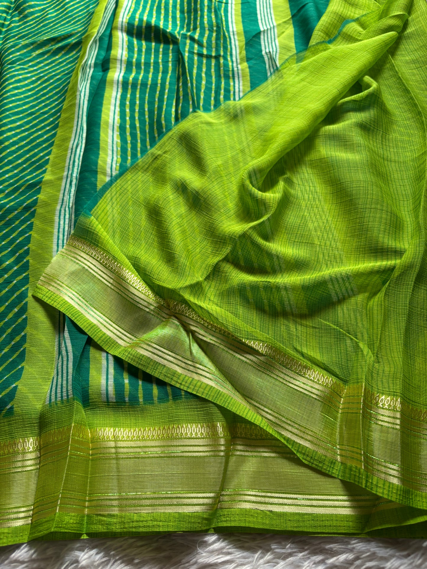SS110 (2D) : Rama green-mehendi green