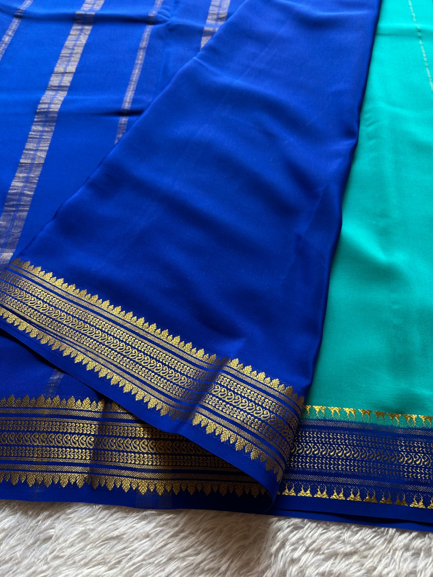 Komala (2D) : Sea blue-royal blue