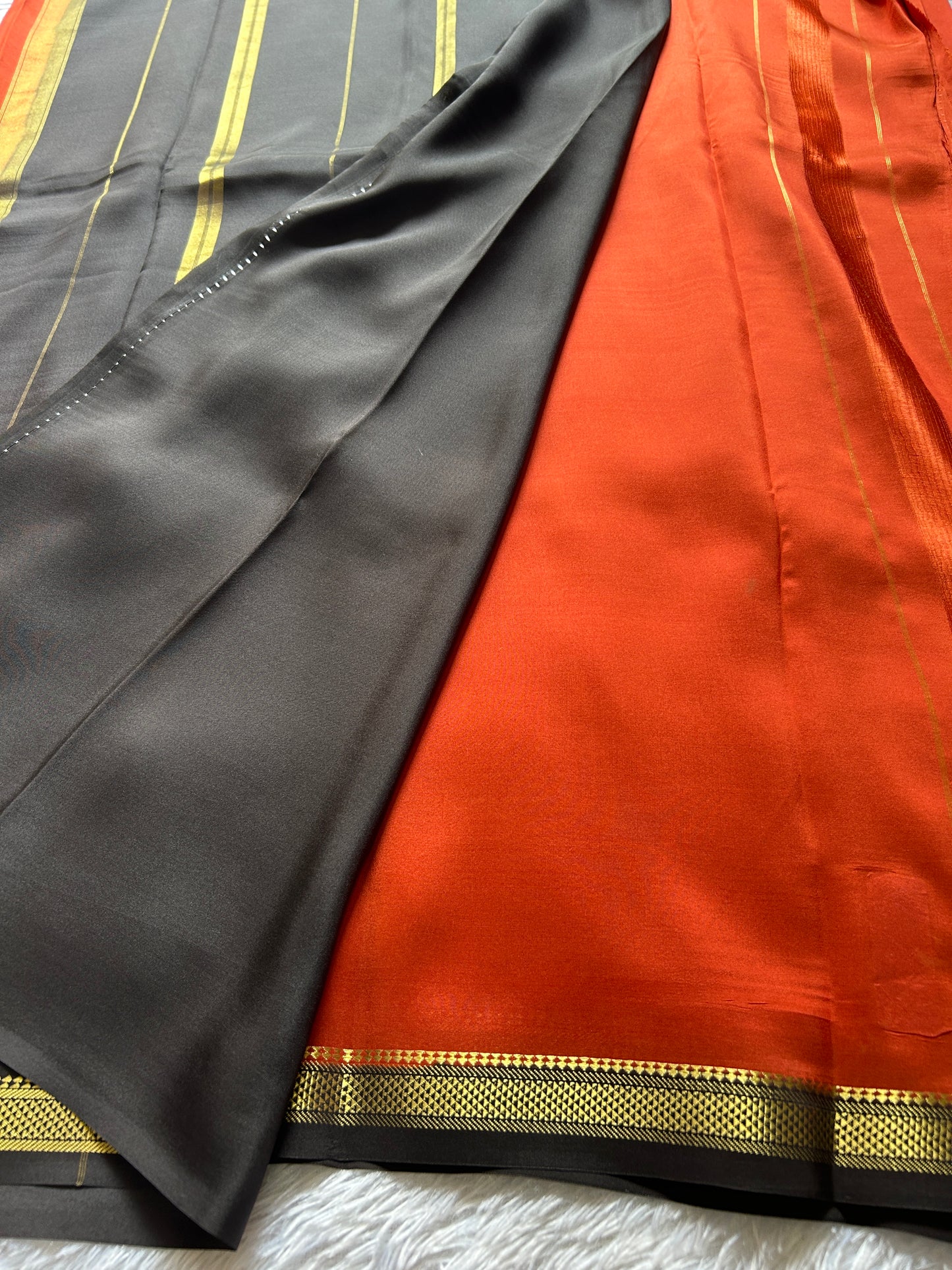 Vani (2D) : Orange-black