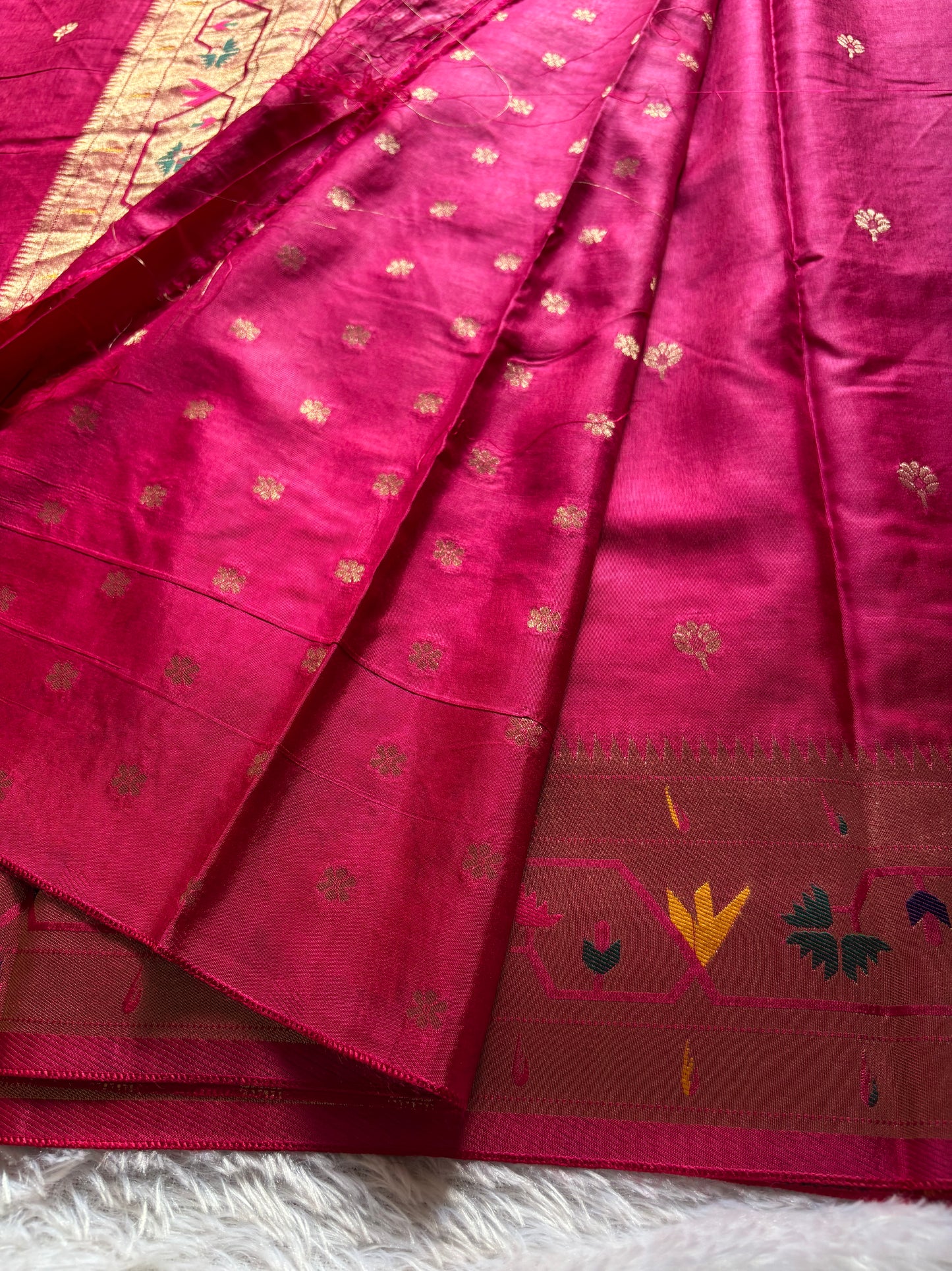 SS121 : Solid Rani pink