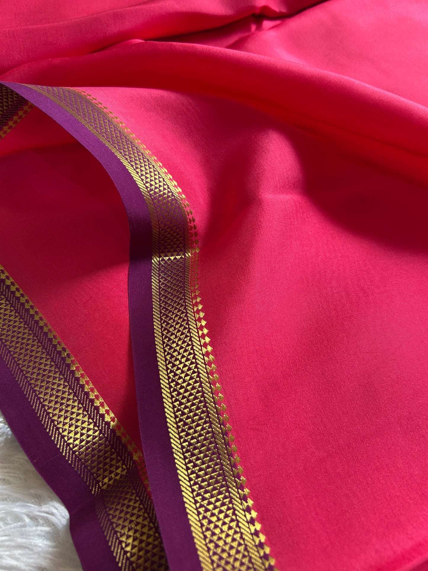 Vani (2D) : Hot pink-magenta