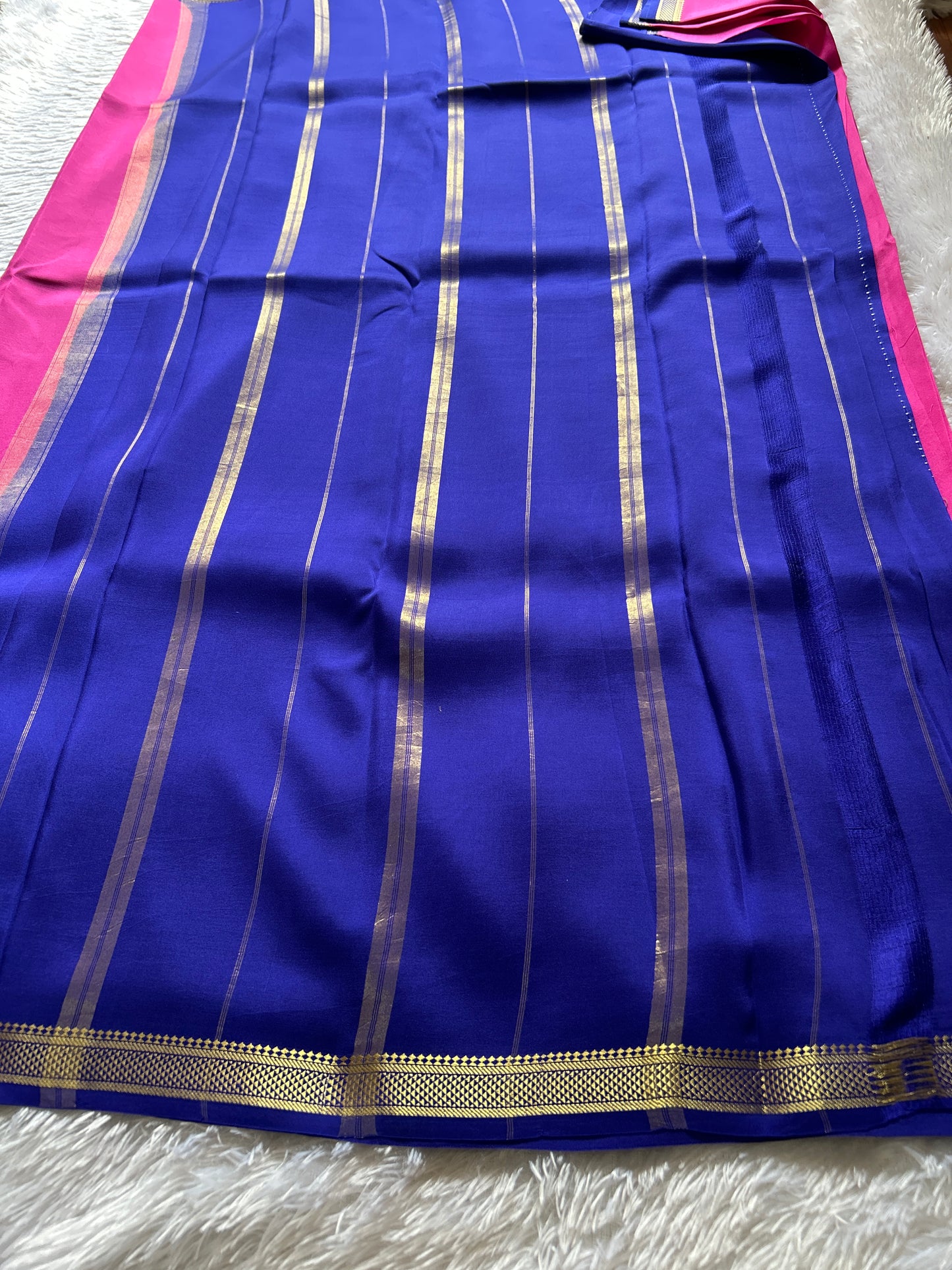 Vani (2D) : Pink-royal blue
