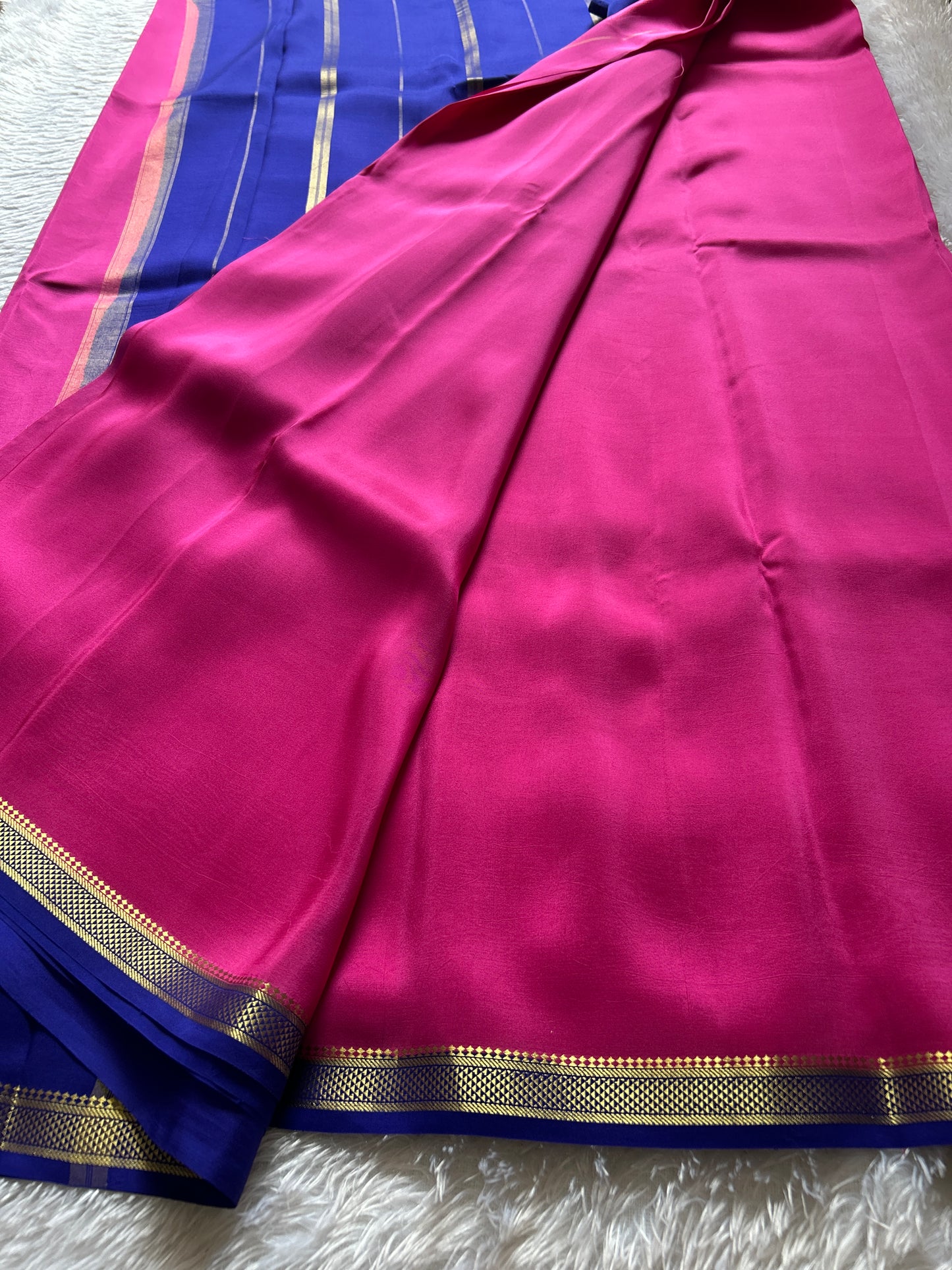 Vani (2D) : Pink-royal blue