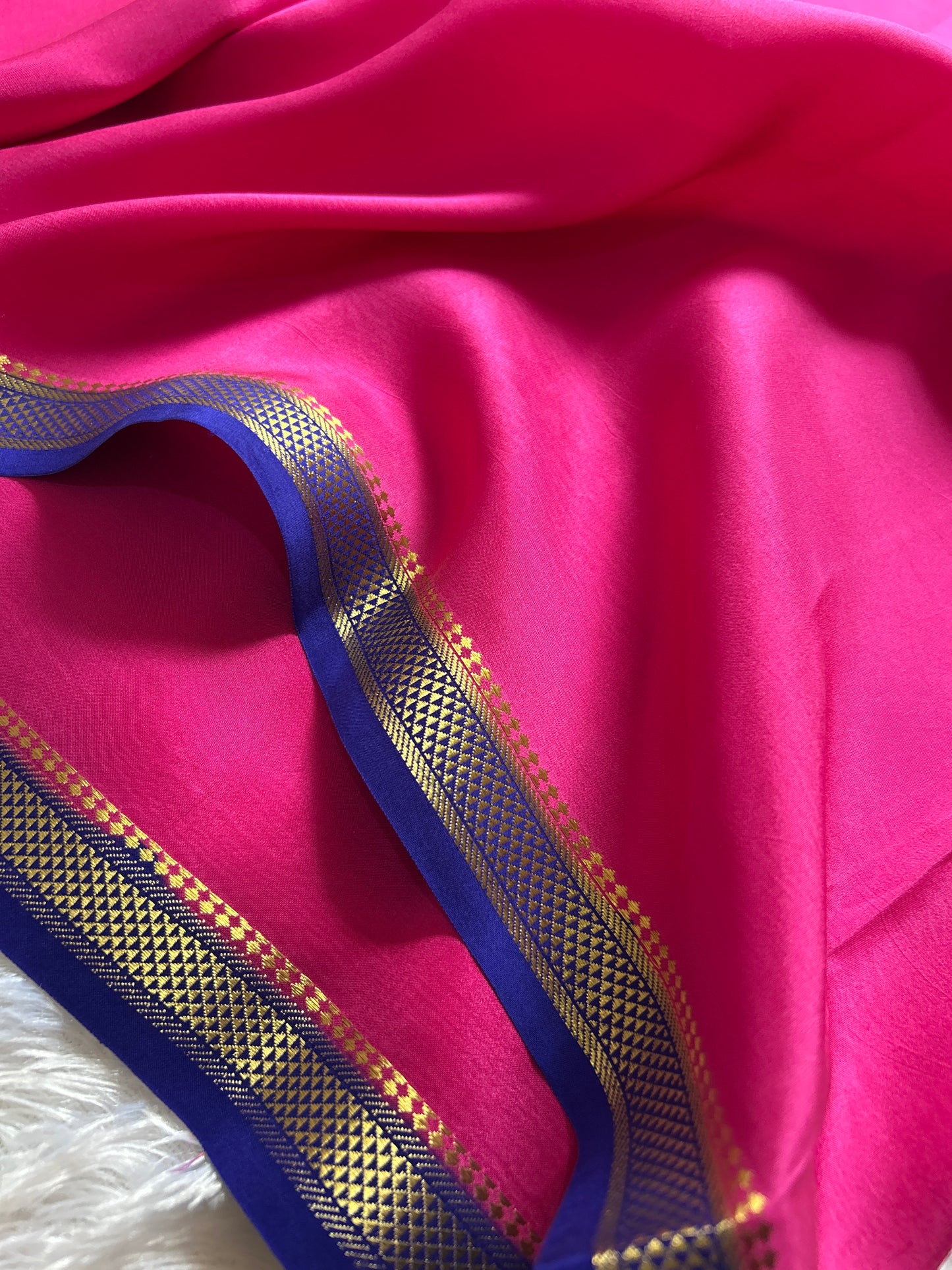 Vani (2D) : Pink-royal blue