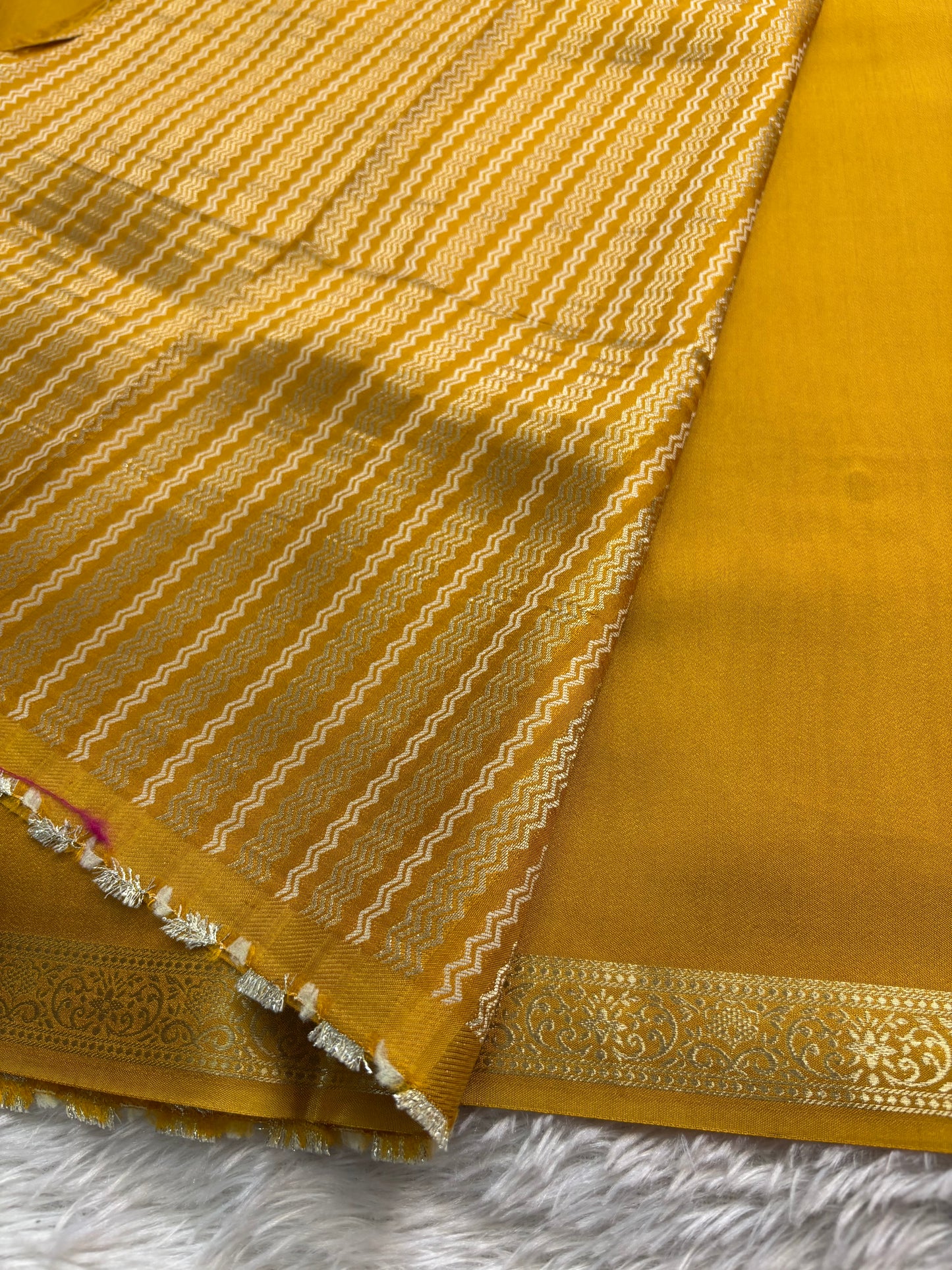 NYD126 : Solid Golden yellow