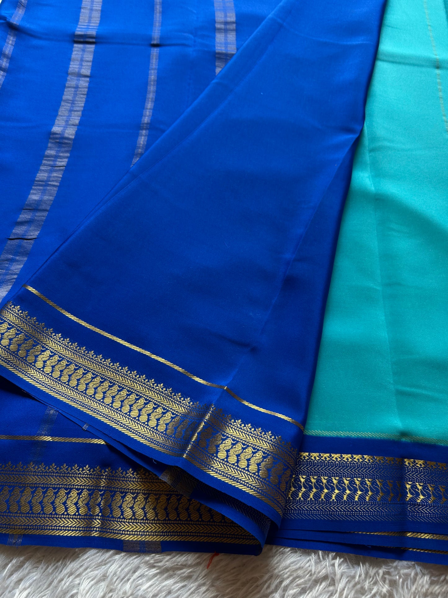 Mayuri (2D) : Sea blue-royal blue