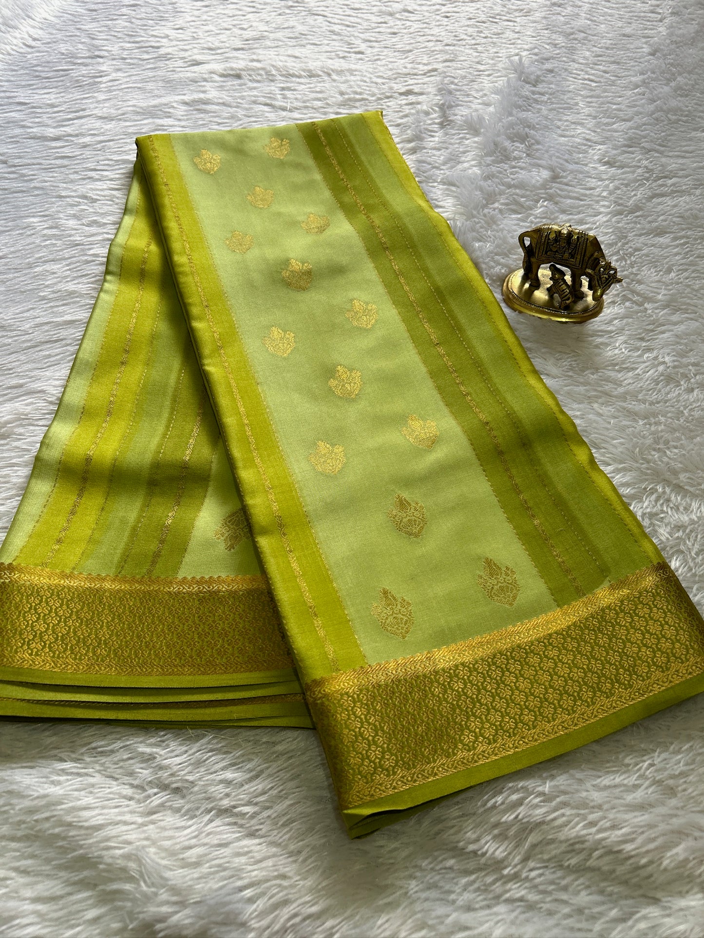 Nisha : Ombré Sage green