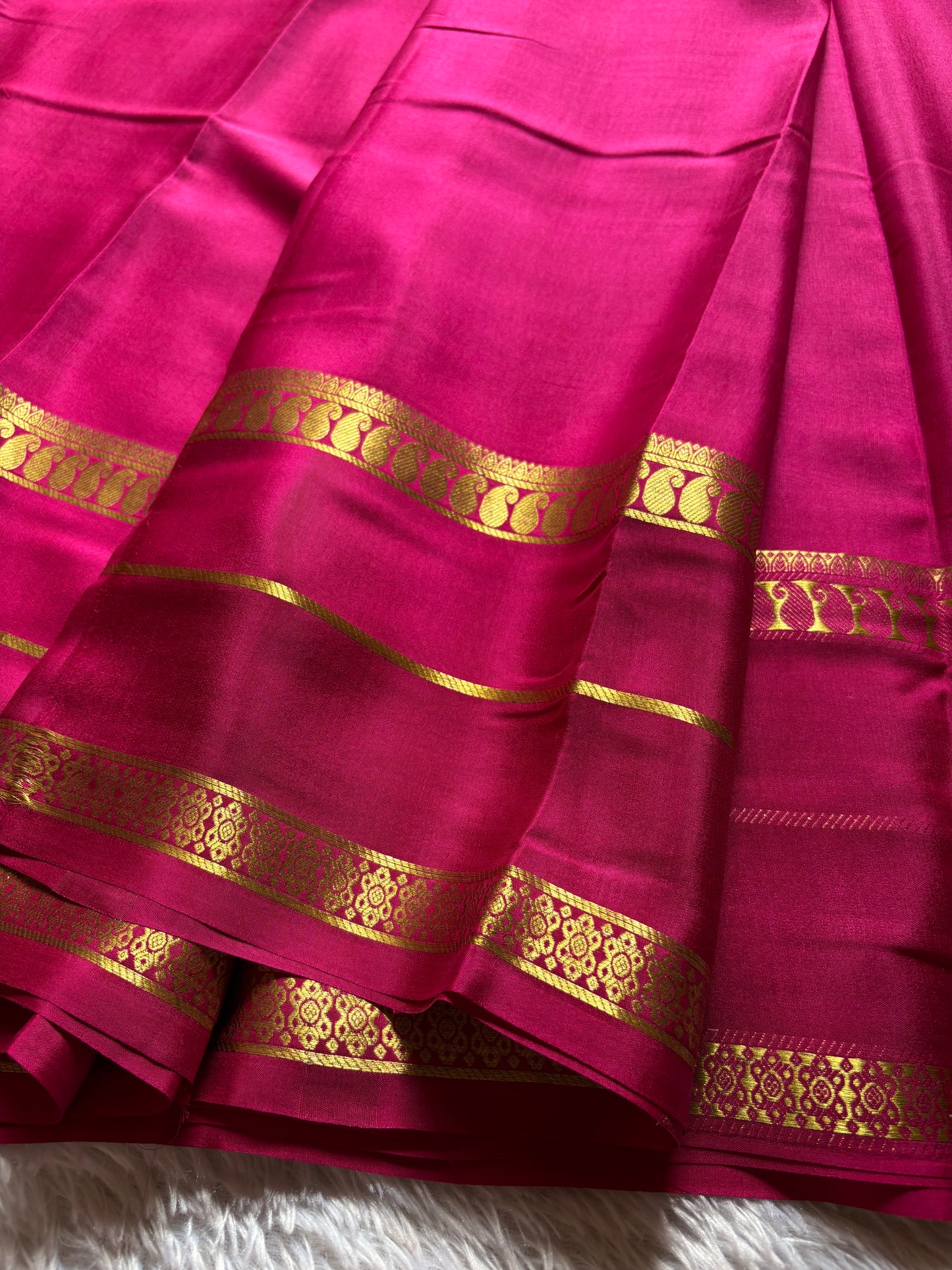 Malini : Solid Rani pink