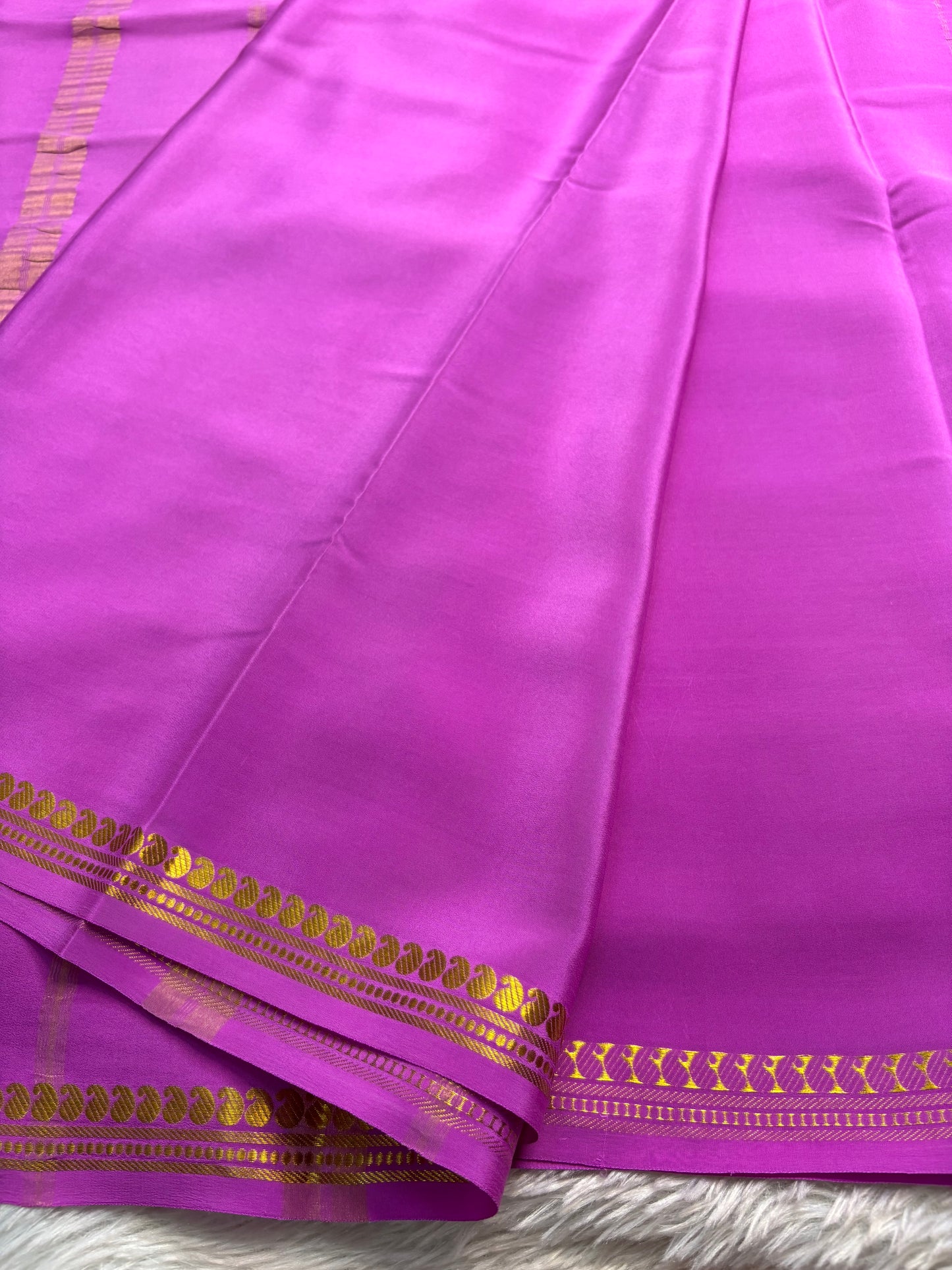 Nirmala : Solid Bright magenta