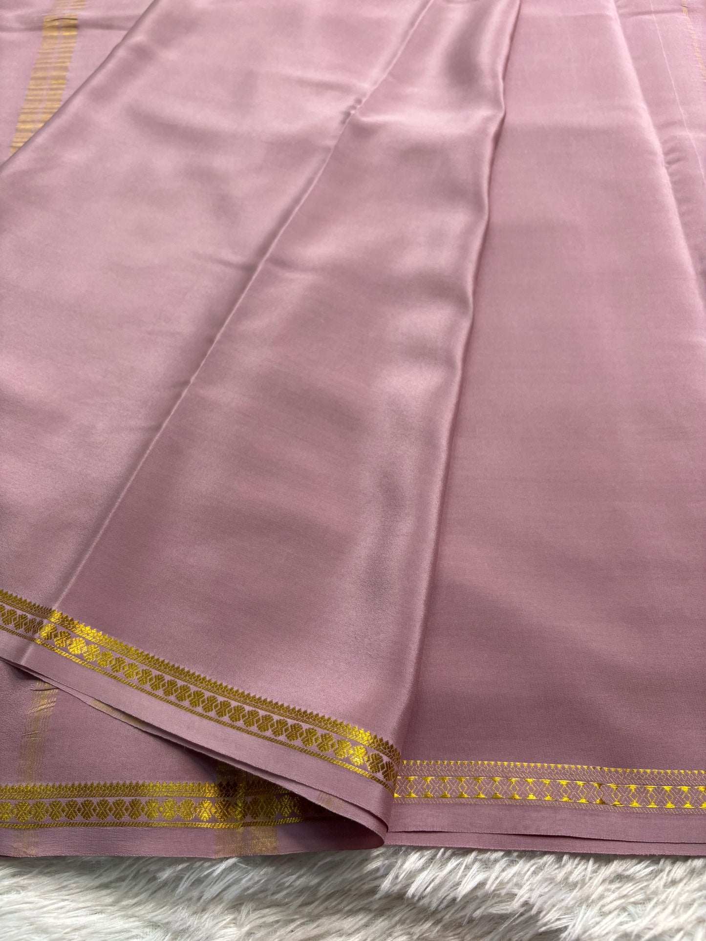 Ratna : Solid Mauve