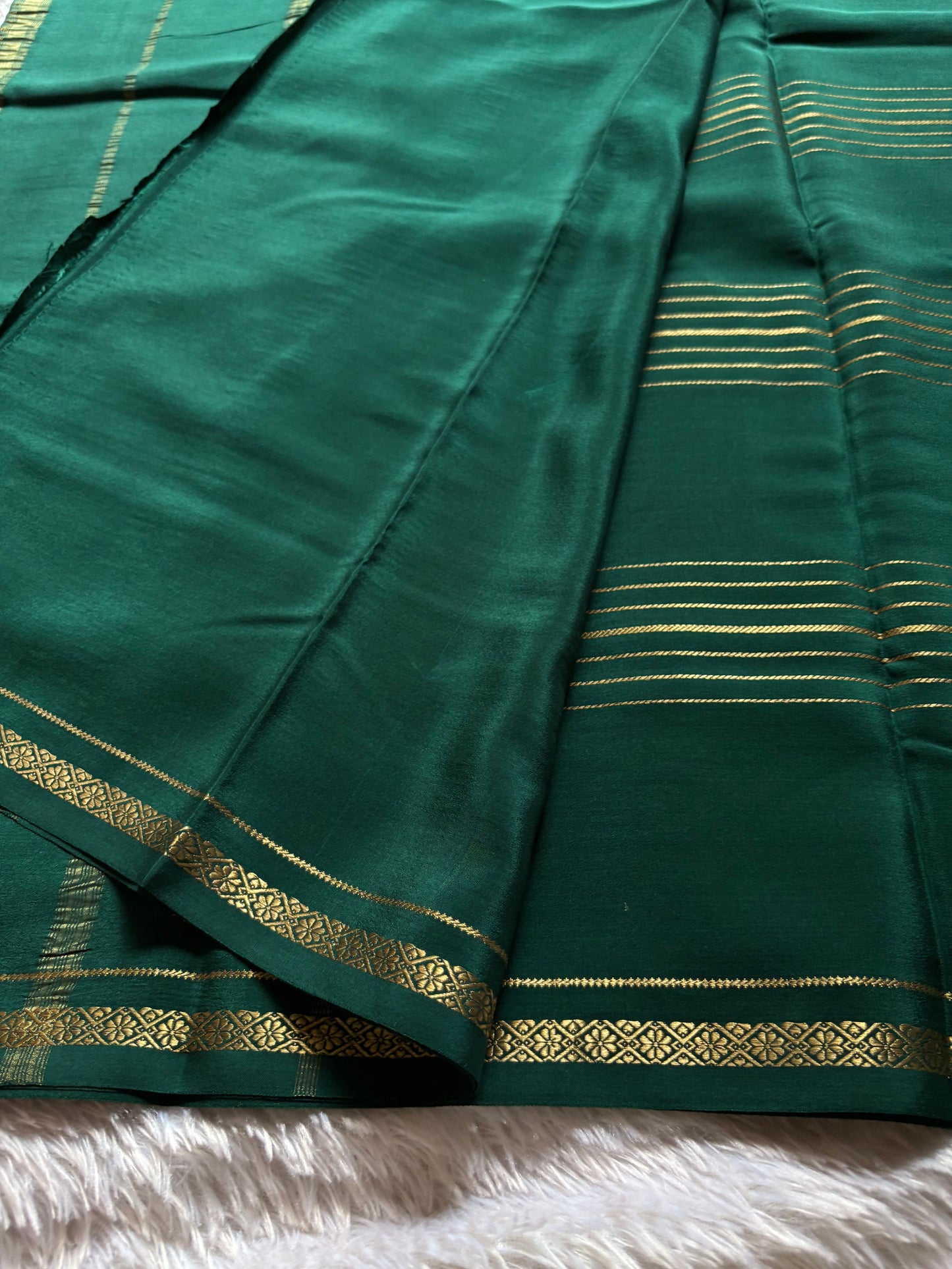 Aparanji : Dark green
