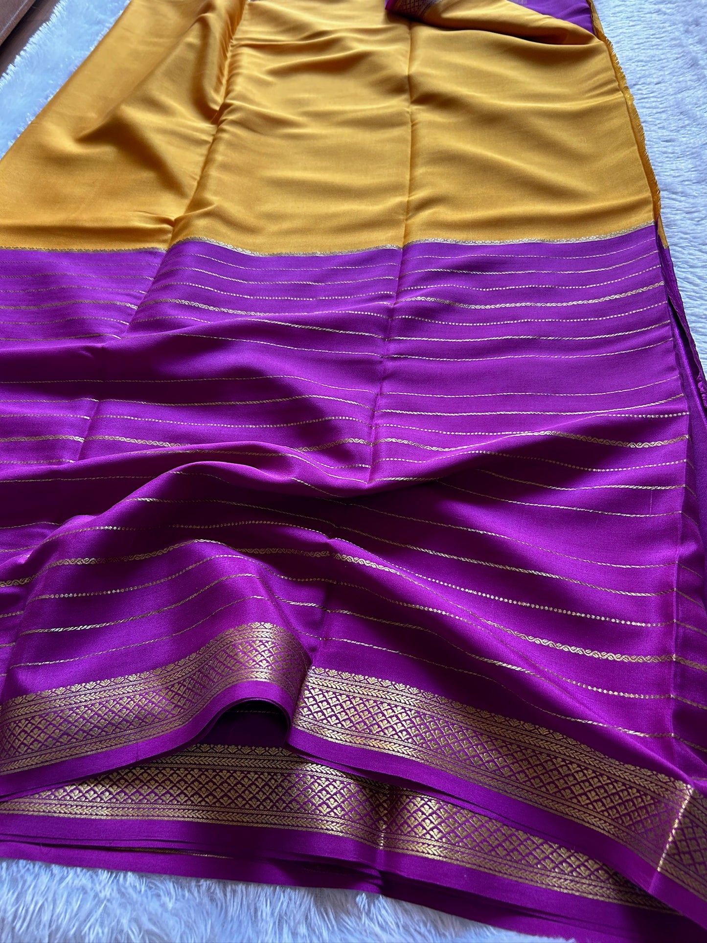 Avani (2D): Mustard-purple