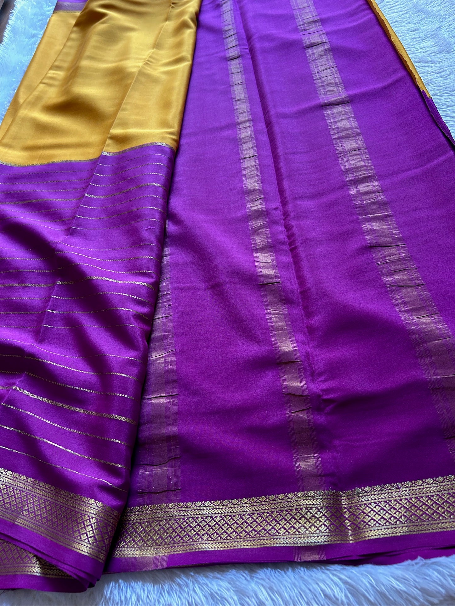 Avani (2D): Mustard-purple